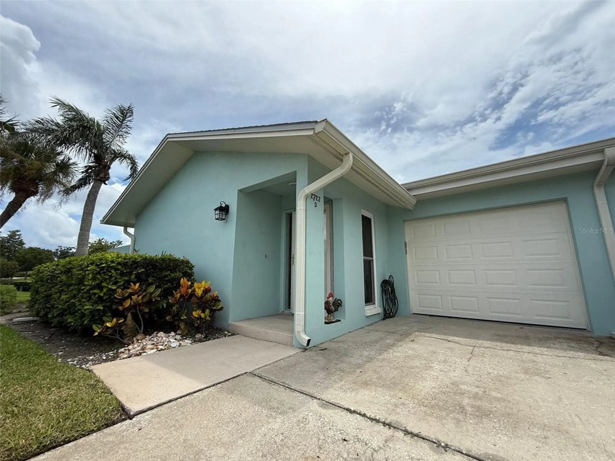 Property Slideshow image 1 of 51 | 2722 sherbrooke ln d, Palm Harbor, FL, 34684