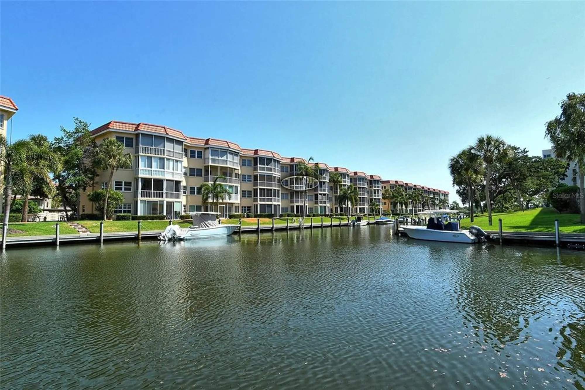 Property Slideshow image 29 of 90 | 1300 n portofino dr apt 305, Sarasota, FL, 34242
