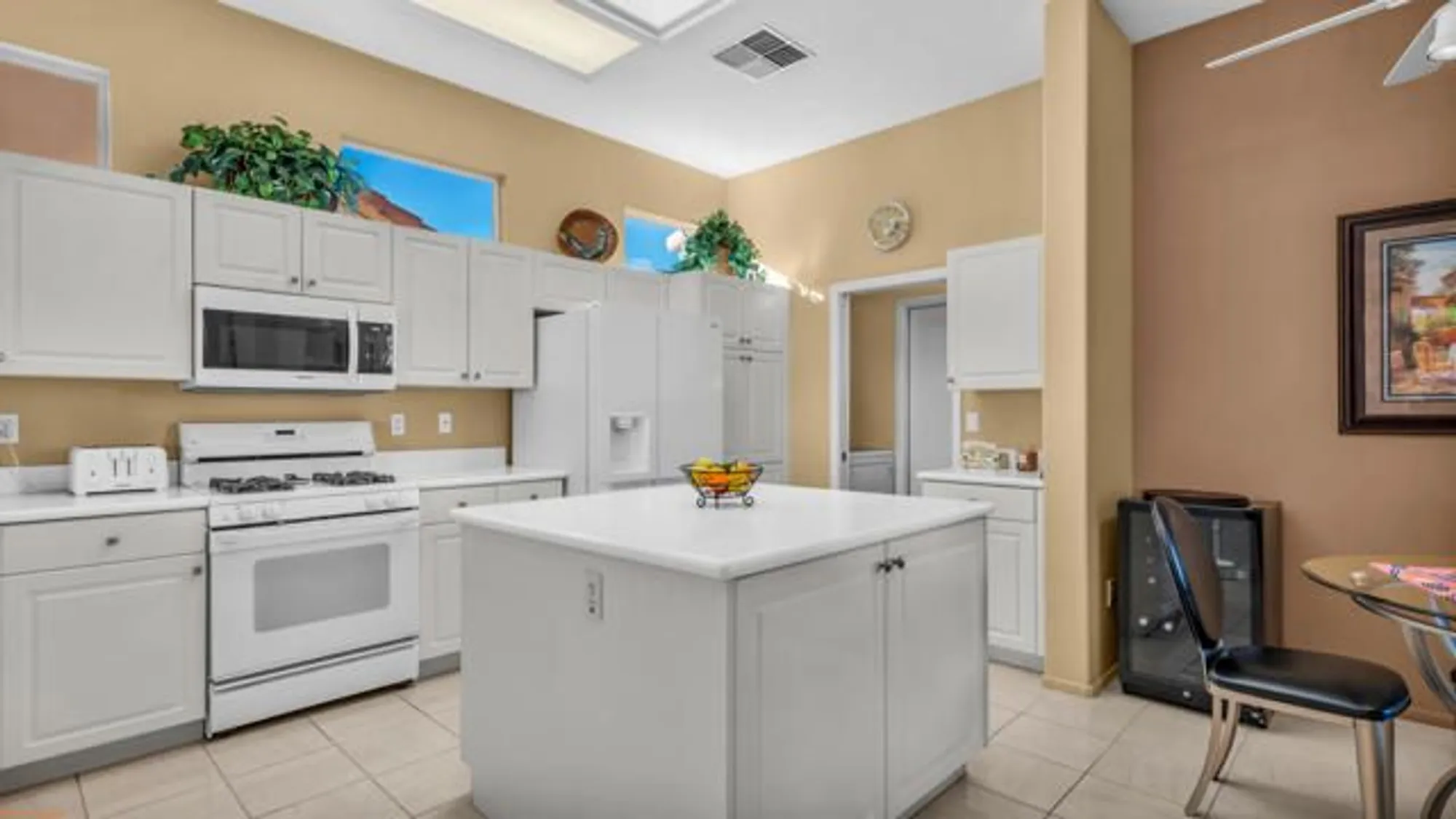 Property Slideshow image 6 of 48 | 38608 bent palm dr, Palm Desert, CA, 92211