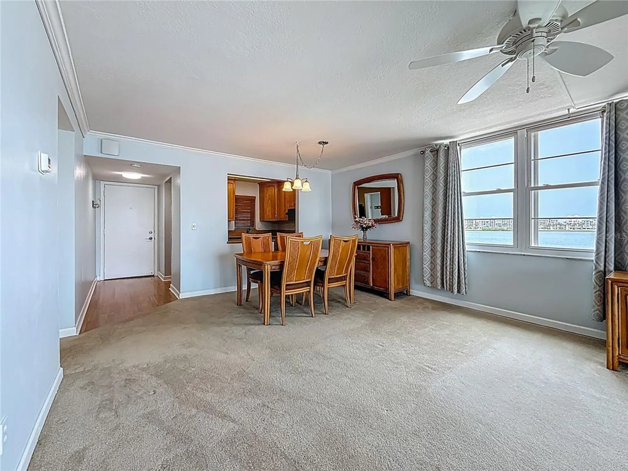 Property Slideshow image 9 of 57 | 7665 sun island dr 206, South Pasadena, FL, 33707