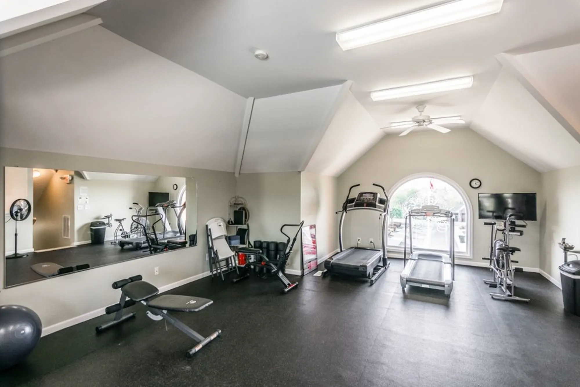 Property Slideshow image 67 of 68 | 395 devon chase hl unit 5104, Gallatin, TN, 37066