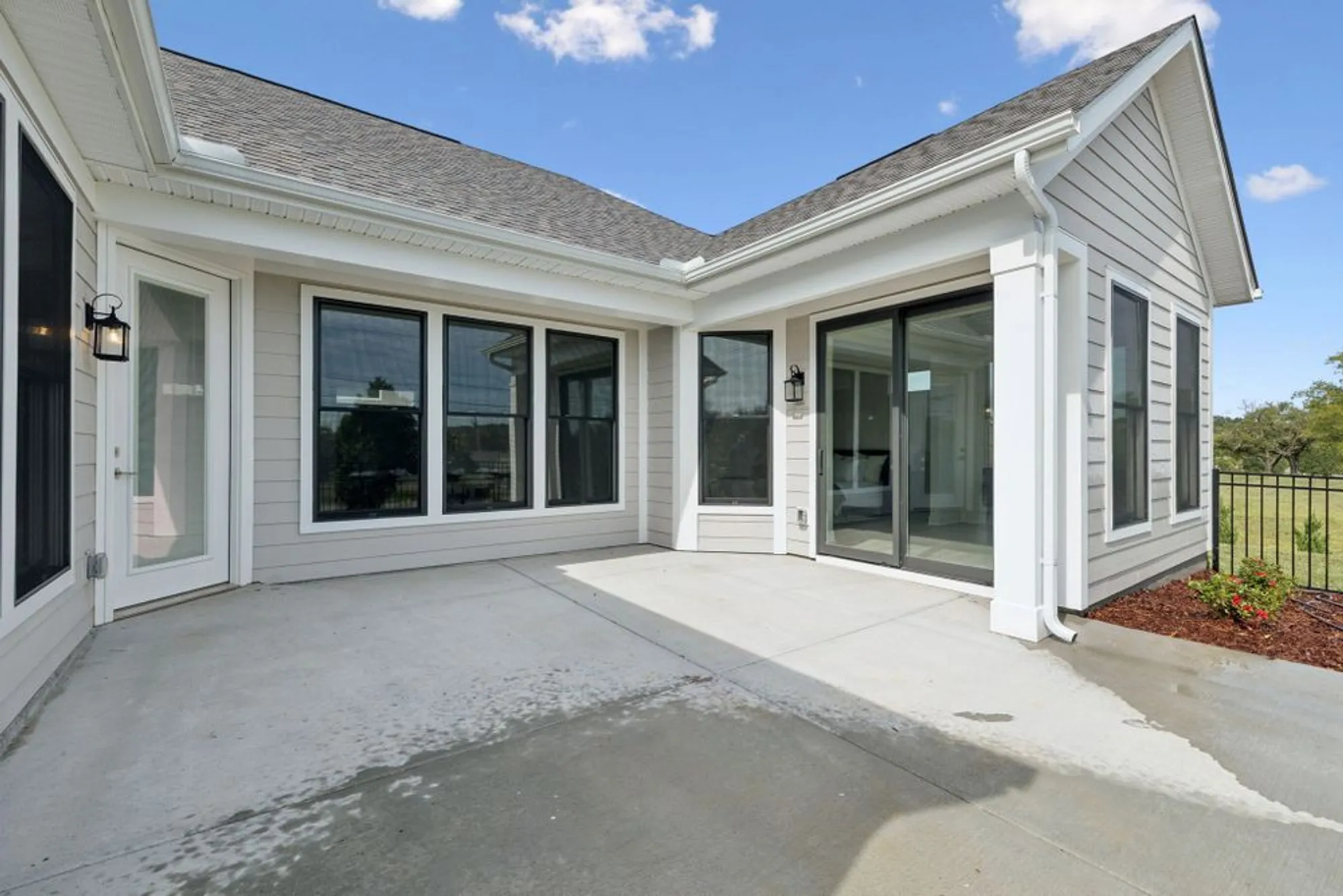 Property Slideshow image 9 of 69 | 504 restoration dr, Smyrna, TN, 37167