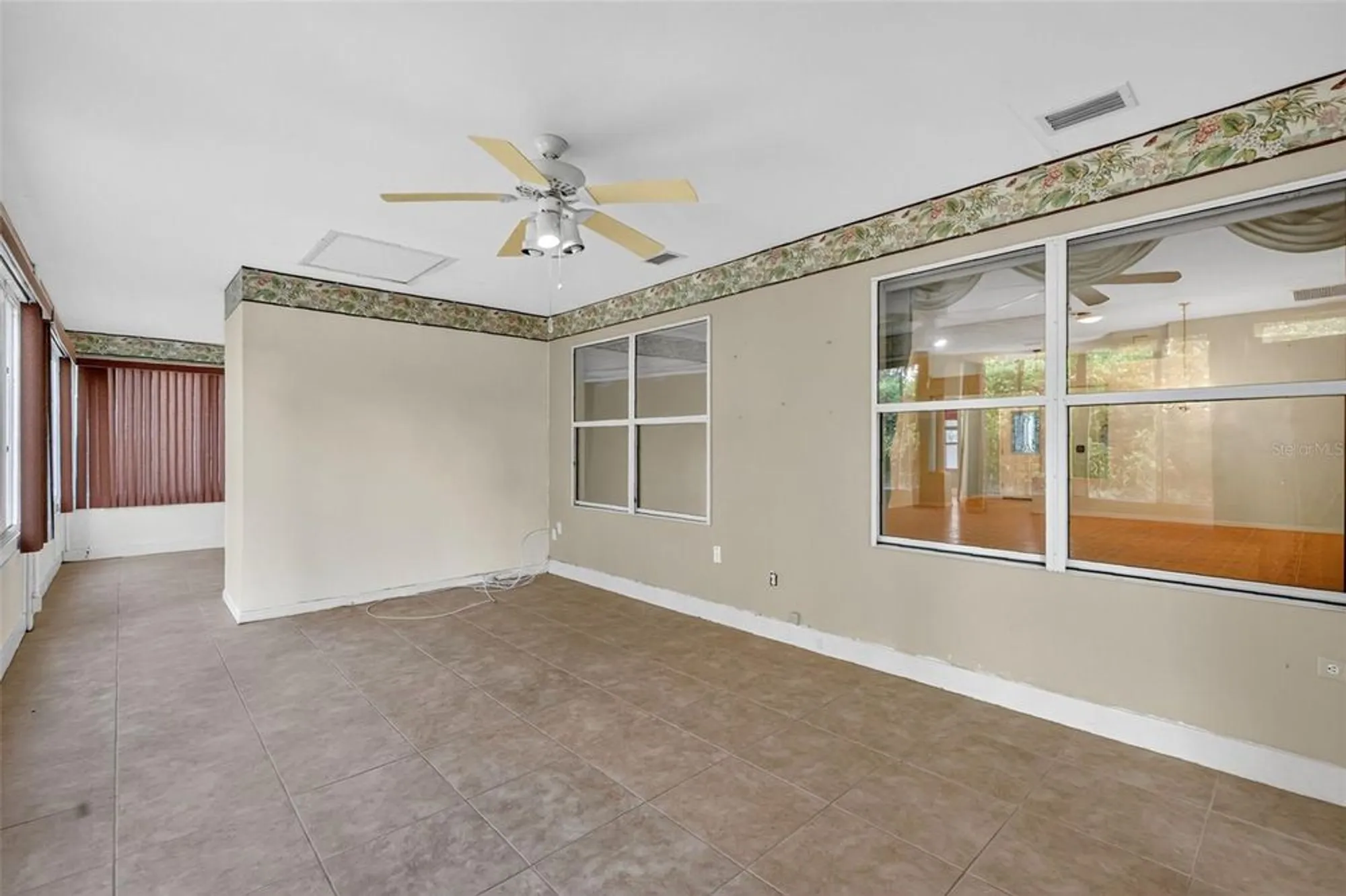 Property Slideshow image 24 of 35 | 318 del mar dr, The Villages, FL, 32159