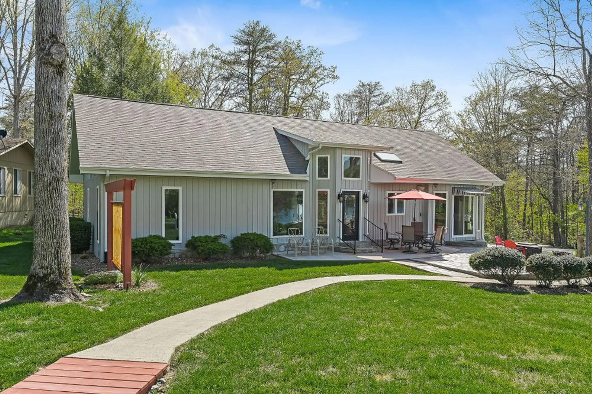 Property Slideshow image 1 of 48 | 304 saint george dr, Crossville, TN, 38558