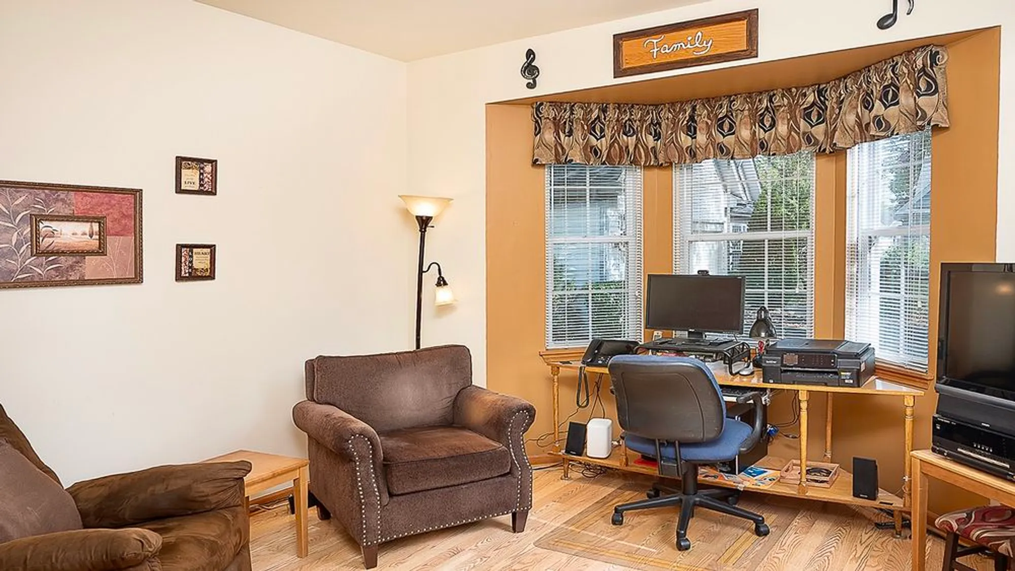 Property Slideshow image 16 of 24 | 21056 w aspen ln, Plainfield, IL, 60544