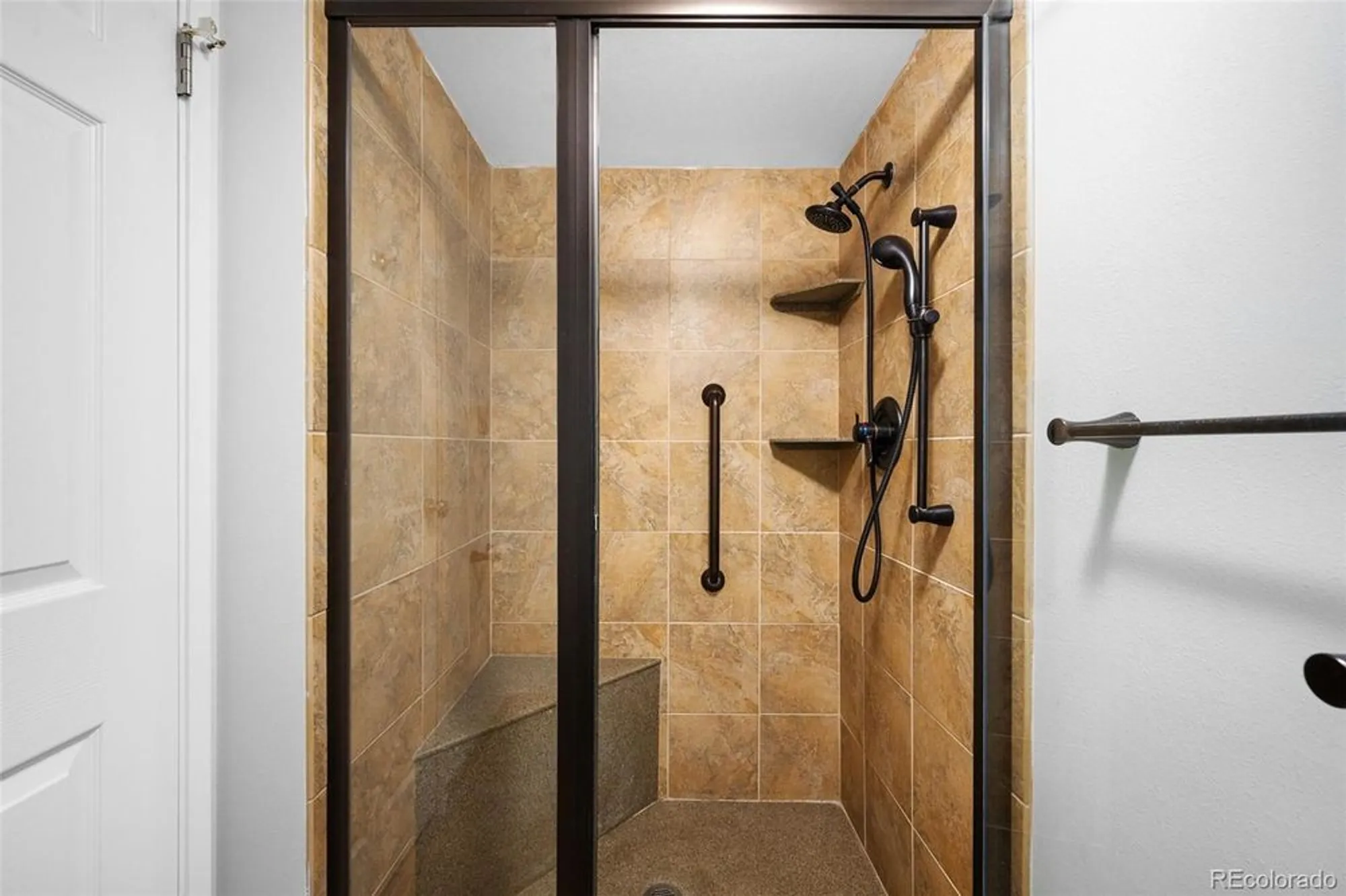 Property Slideshow image 8 of 26 | 14300 e marina dr 502, Aurora, CO, 80014