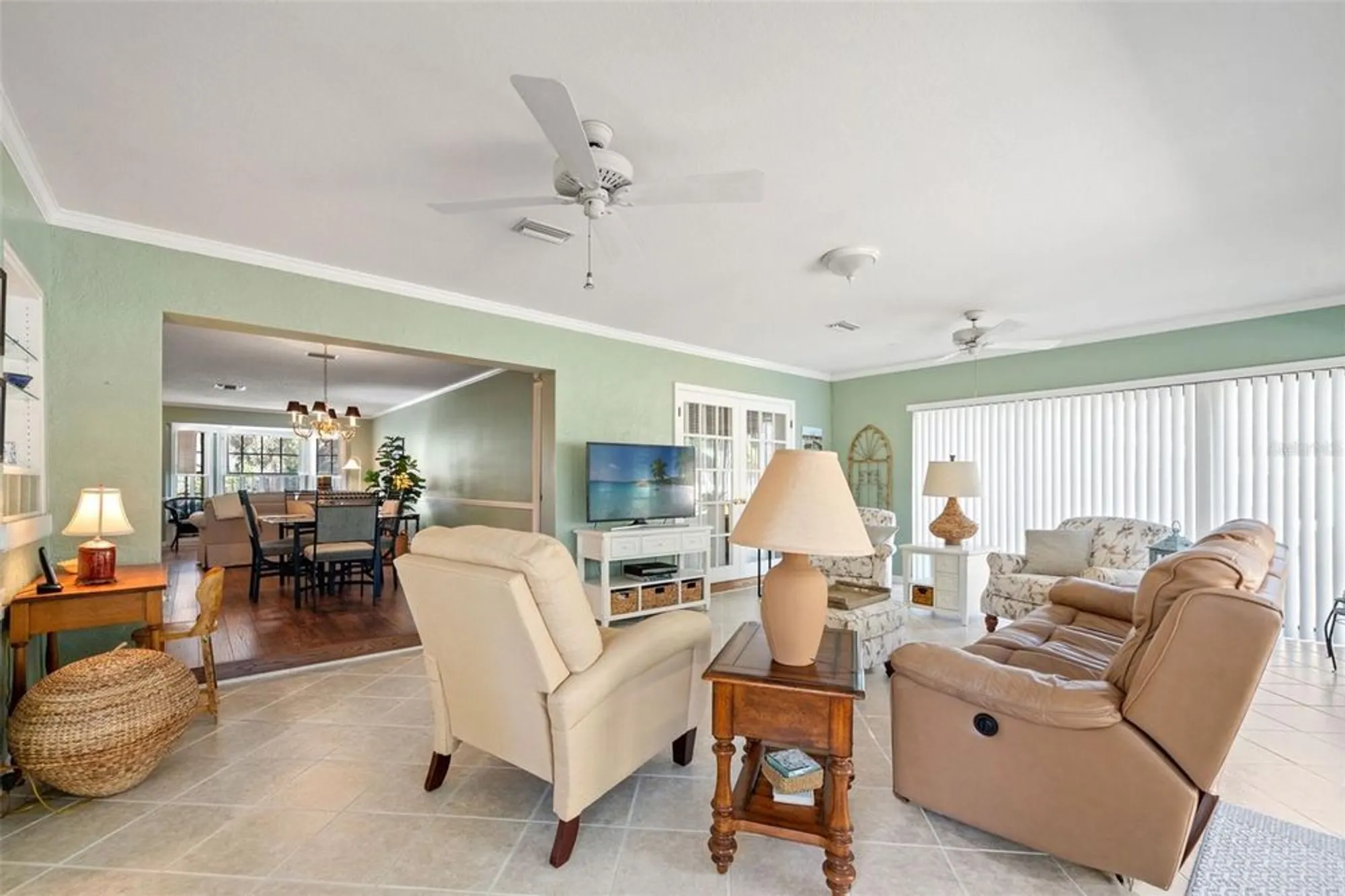 Property Slideshow image 13 of 77 | 2647 royal ridge dr, Spring Hill, FL, 34606
