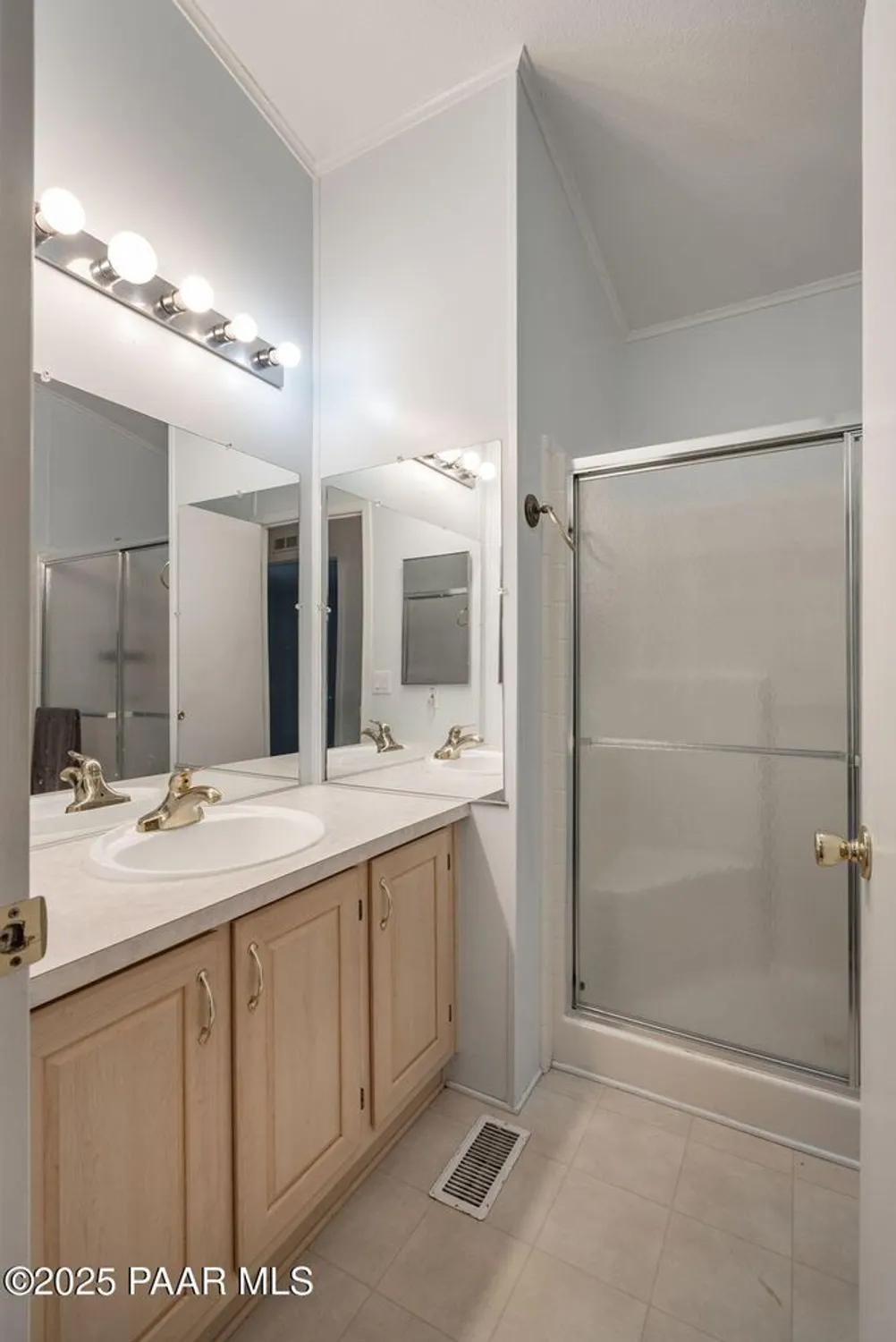 Property Slideshow image 15 of 24 | 624 n blue spruce dr, Dewey-Humboldt, AZ, 86327