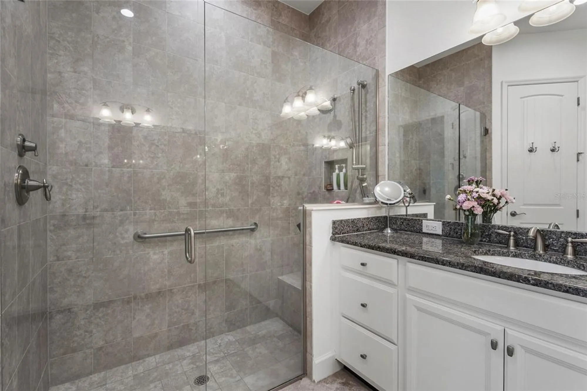 Property Slideshow image 37 of 76 | 303 compass point dr 101, Bradenton, FL, 34209