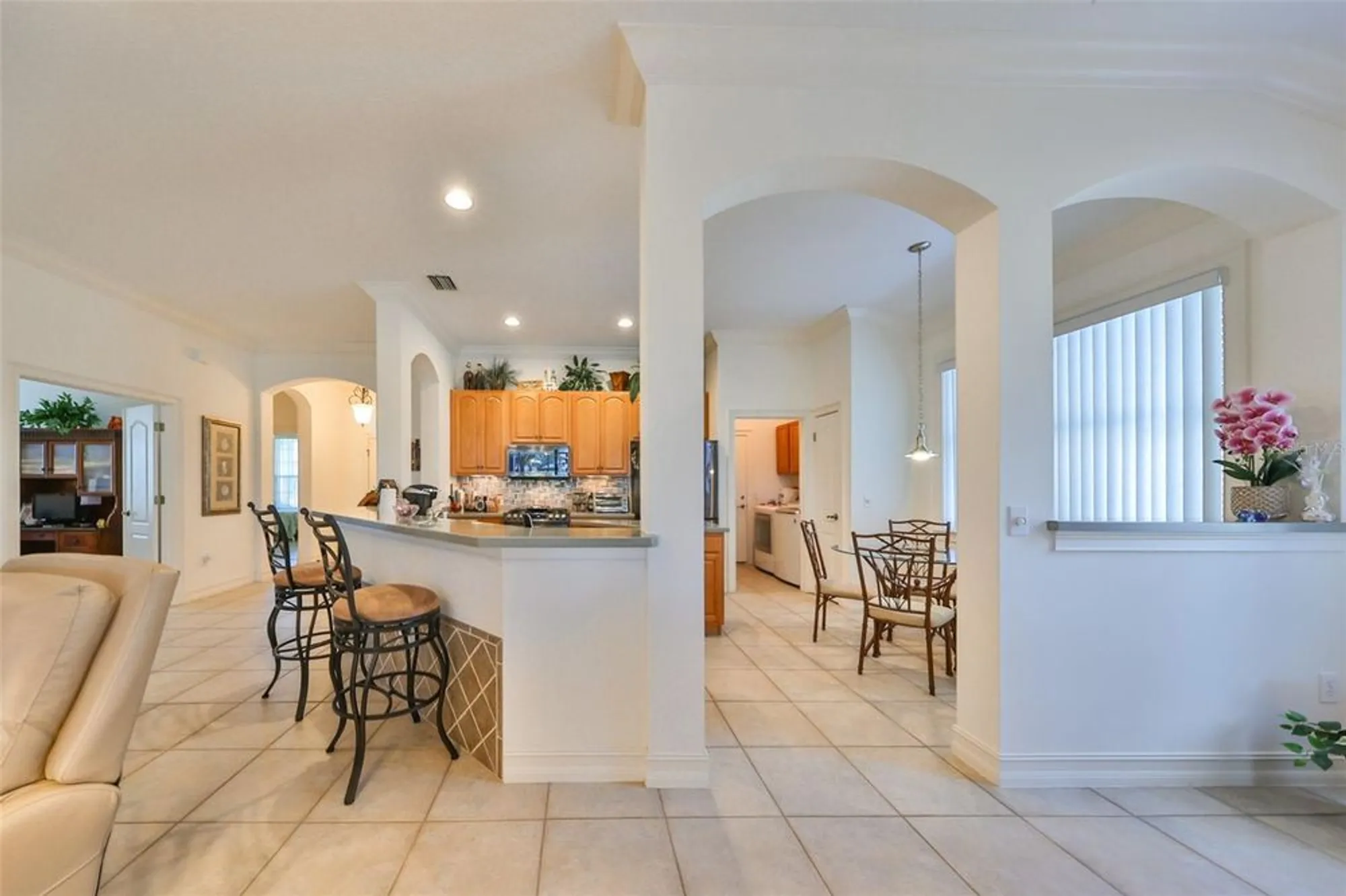 Property Slideshow image 7 of 37 | 1120 emerald dunes dr, Sun City Center, FL, 33573