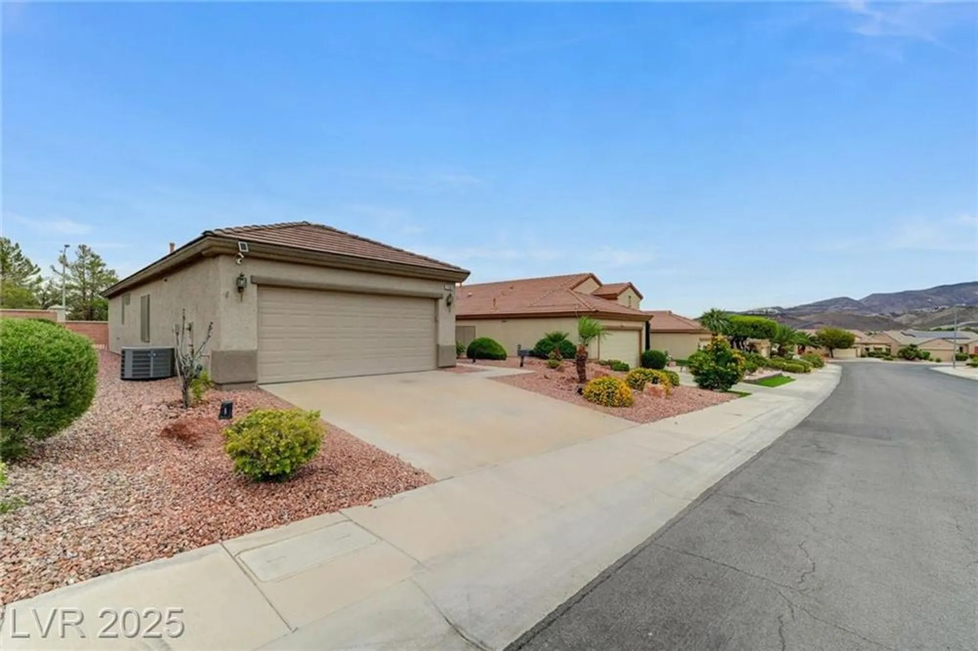 Property Slideshow image 61 of 93 | 2160 tiger links dr, Henderson, NV, 89012