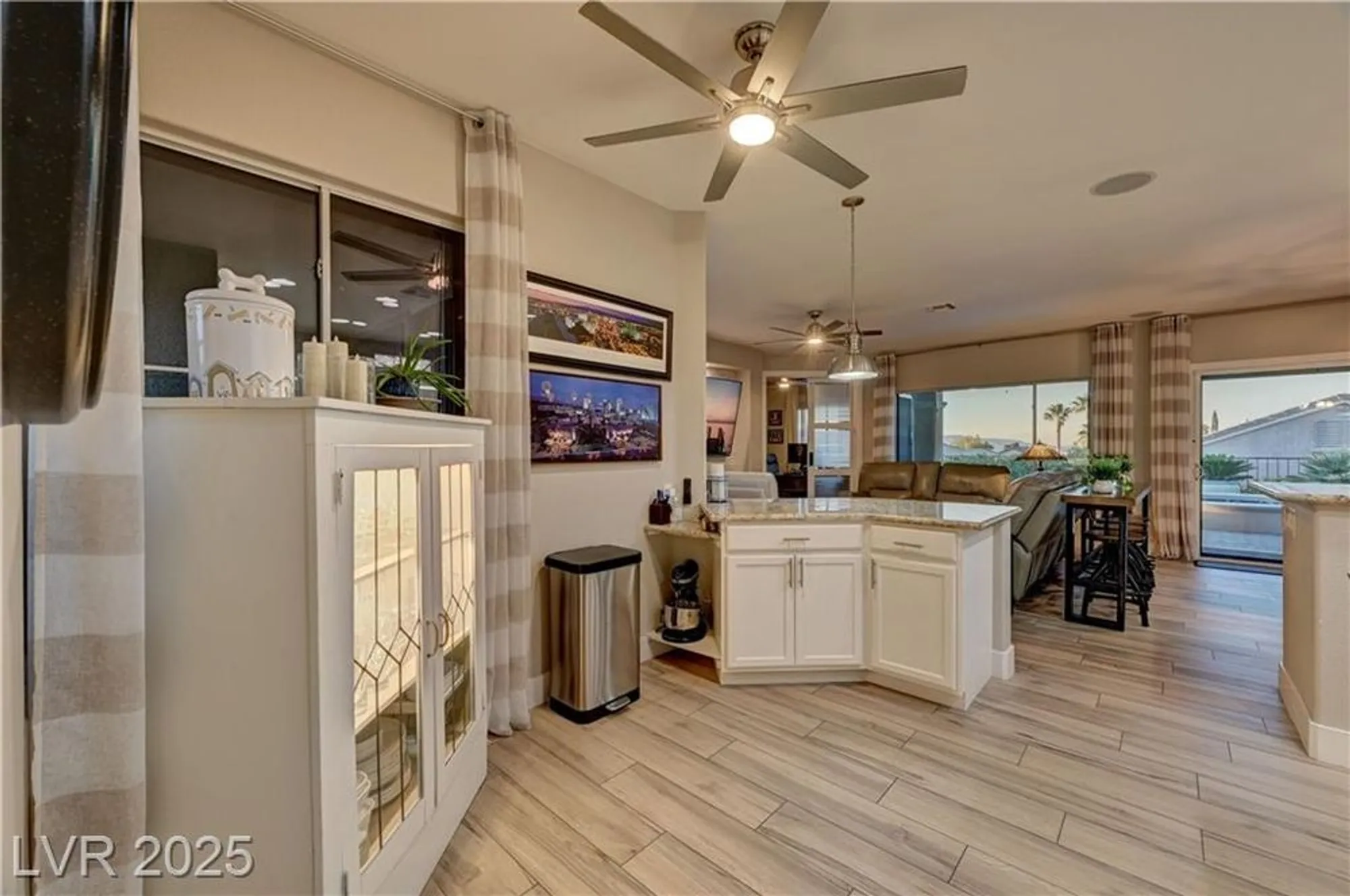 Property Slideshow image 17 of 50 | 3034 hickory valley rd, Henderson, NV, 89052