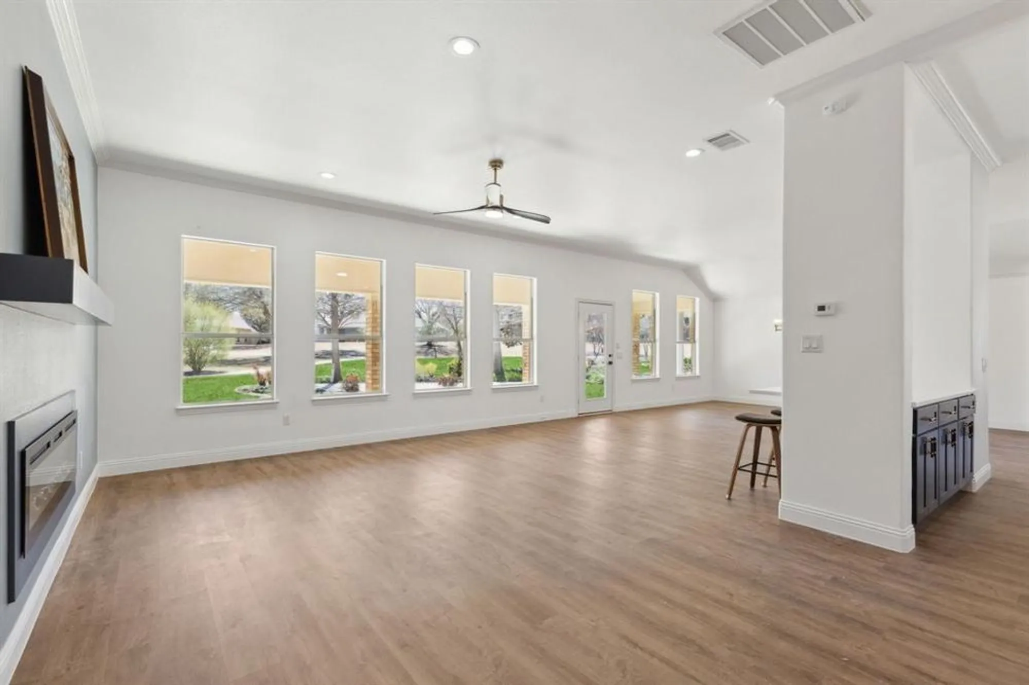 Property Slideshow image 7 of 40 | 9913 hanford dr, Denton, TX, 76207