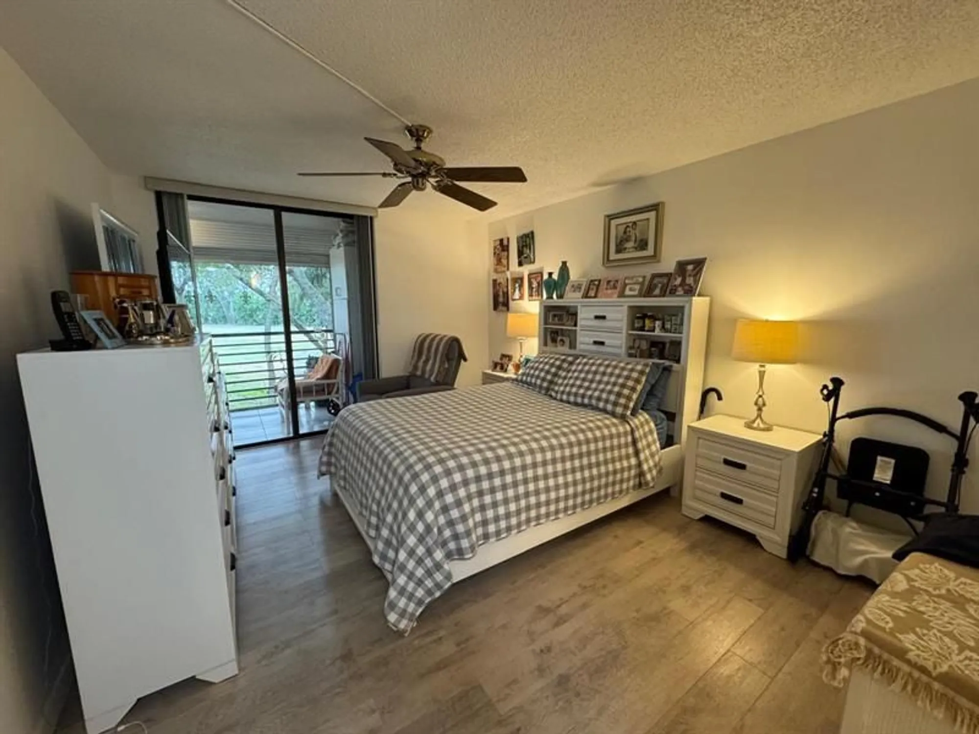 Property Slideshow image 27 of 40 | 6701 n university dr apt 216, Tamarac, FL, 33321