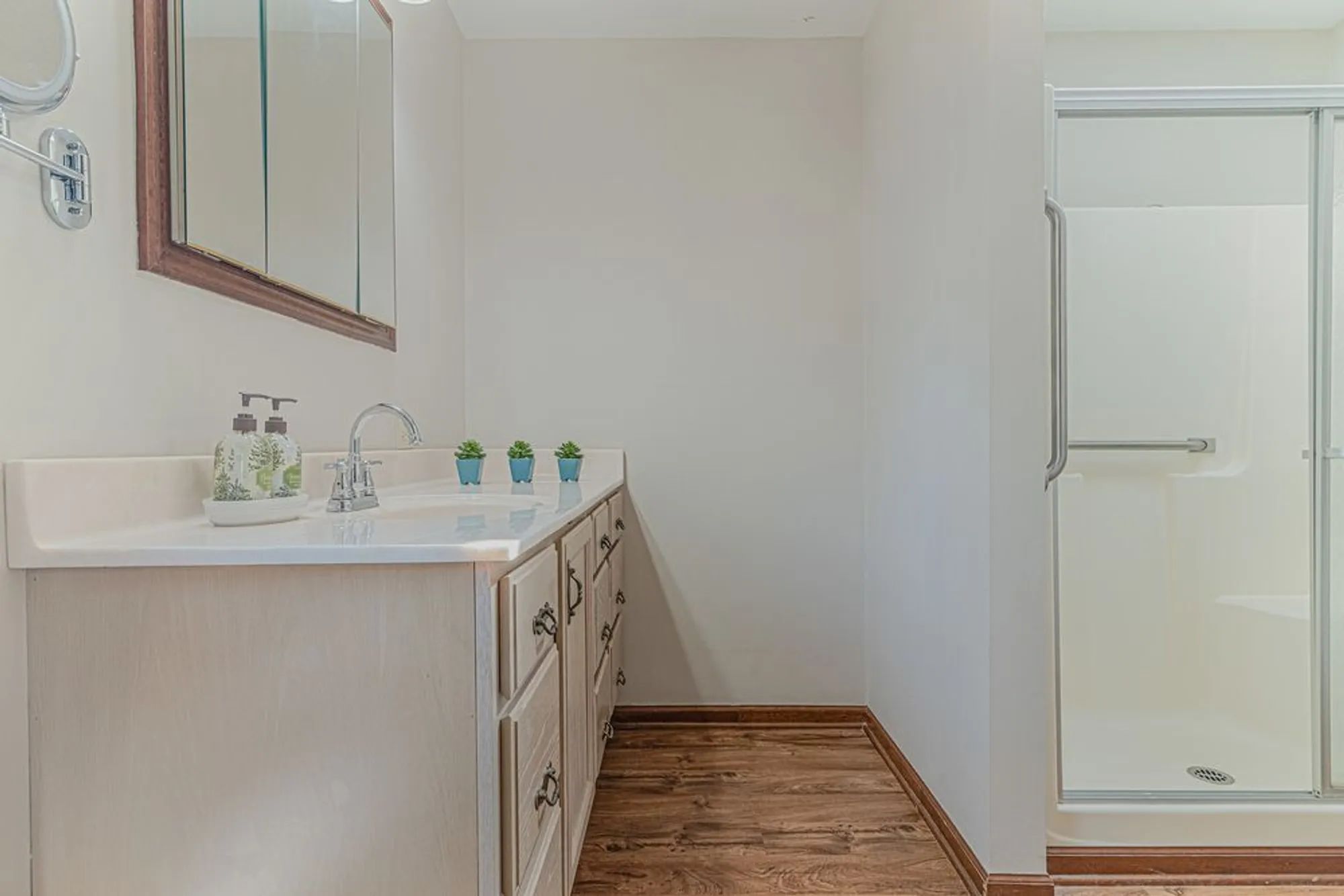 Property Slideshow image 25 of 41 | 9 derby ct, Grayslake, IL, 60030