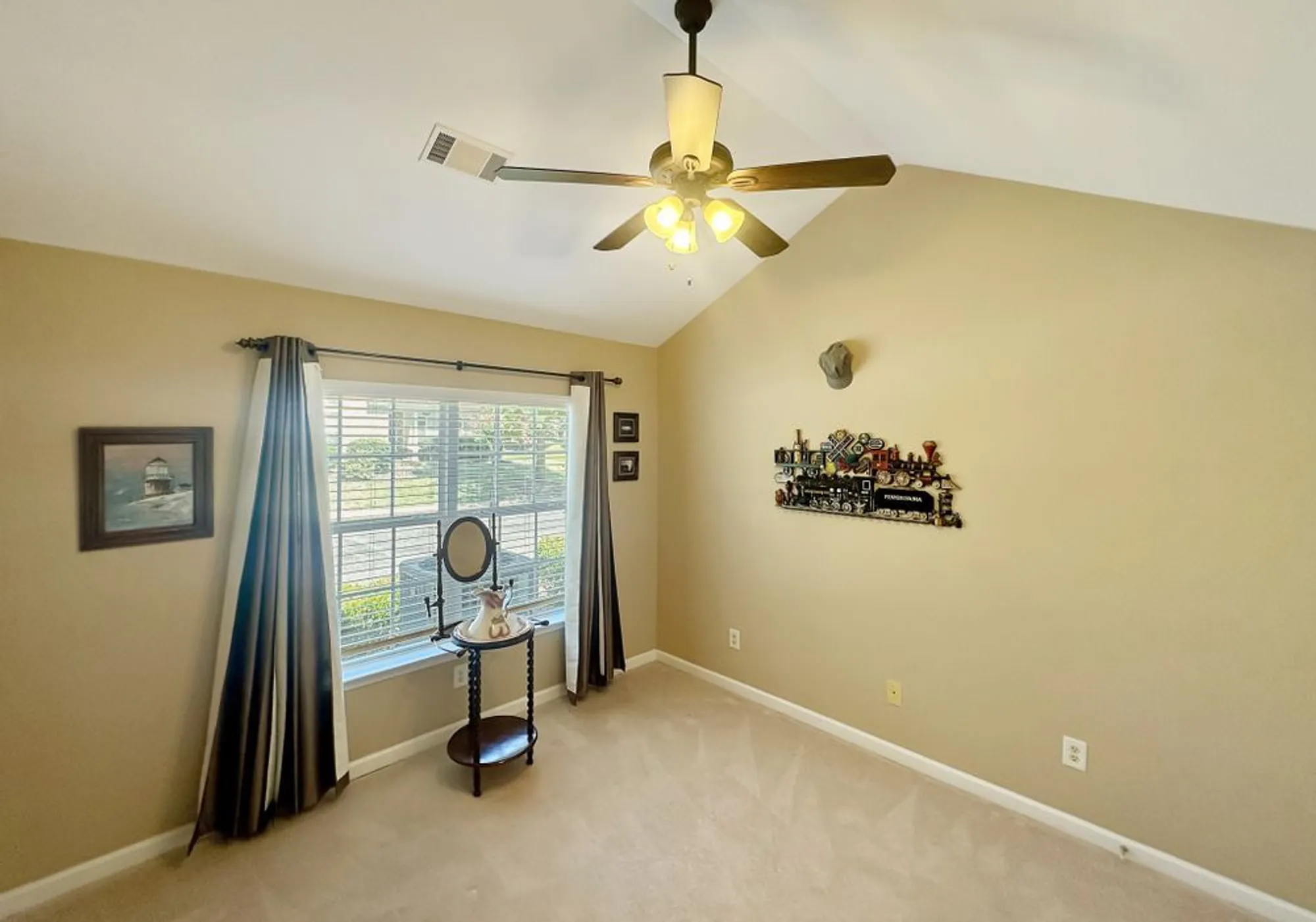 Property Slideshow image 21 of 37 | 825 s browns ln 2503, Gallatin, TN, 37066
