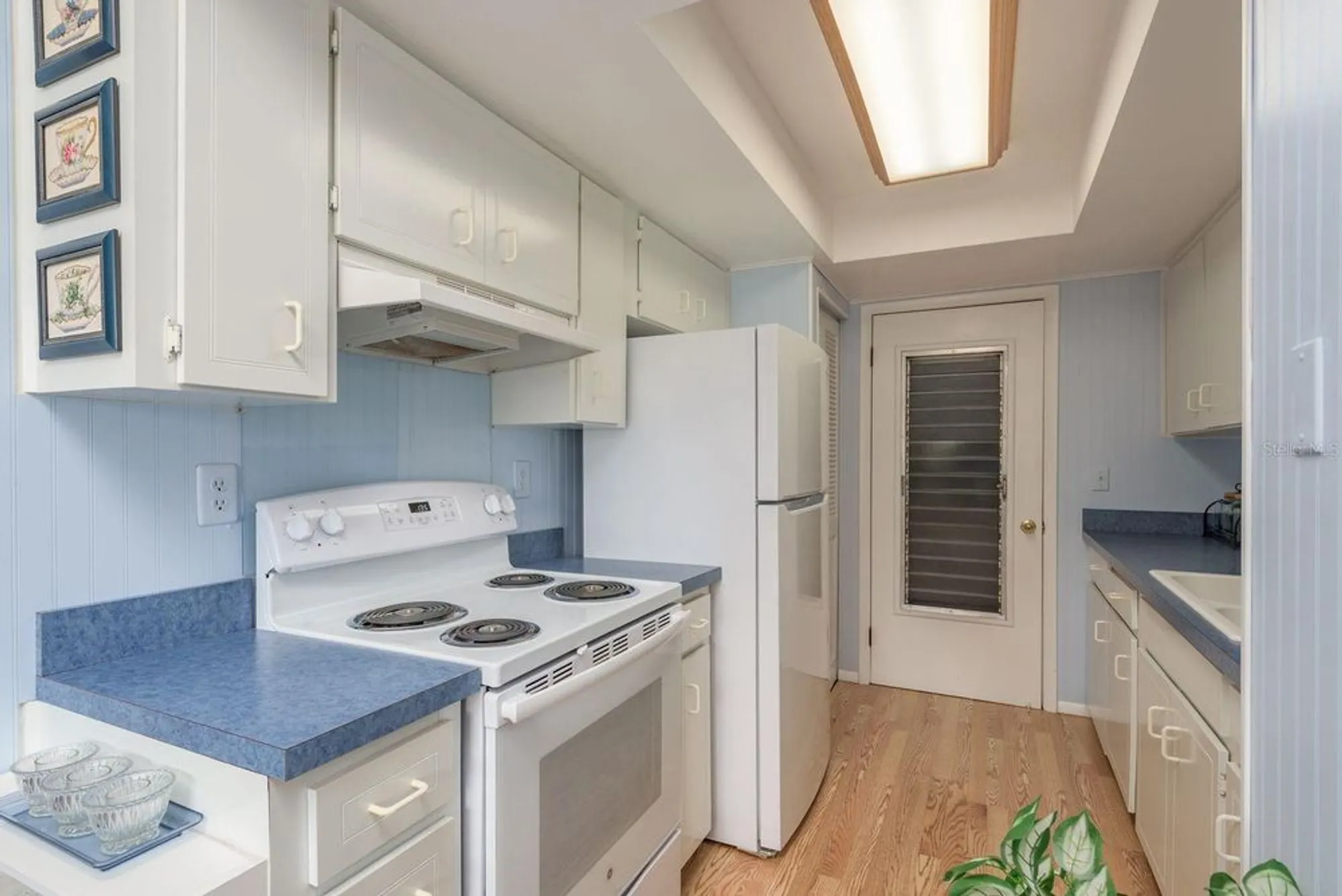 Property Slideshow image 11 of 55 | 2738 sherbrooke ln c, Palm Harbor, FL, 34684