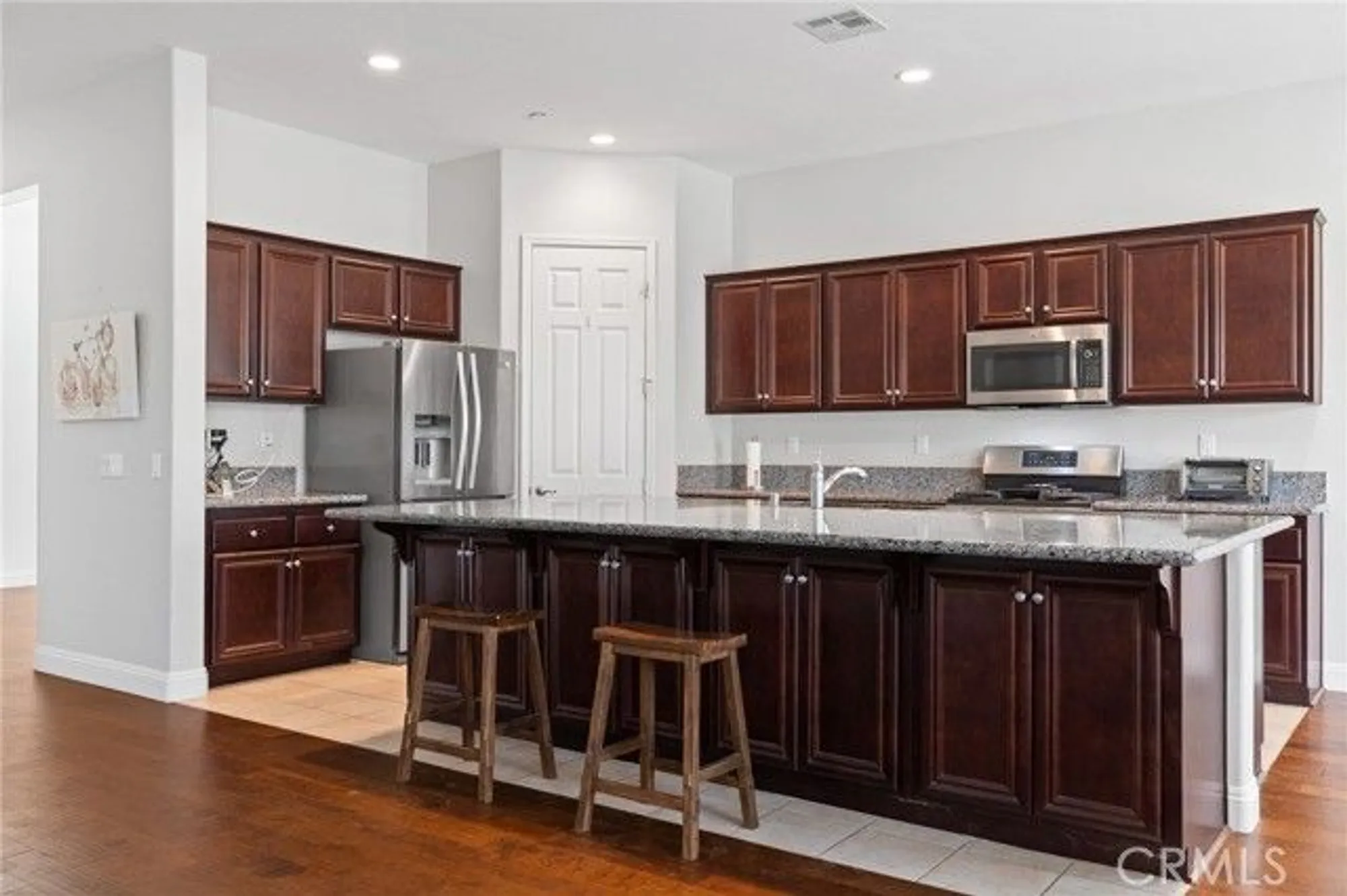 Property Slideshow image 8 of 28 | 9904 toscana dr, Bakersfield, CA, 93306