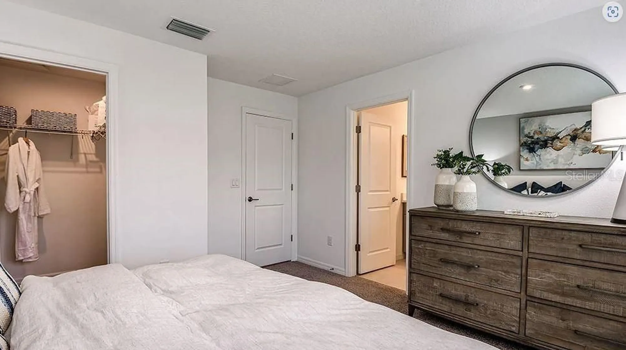 Property Slideshow image 11 of 33 | 15180 cuzcorro ct, Nokomis, FL, 34275