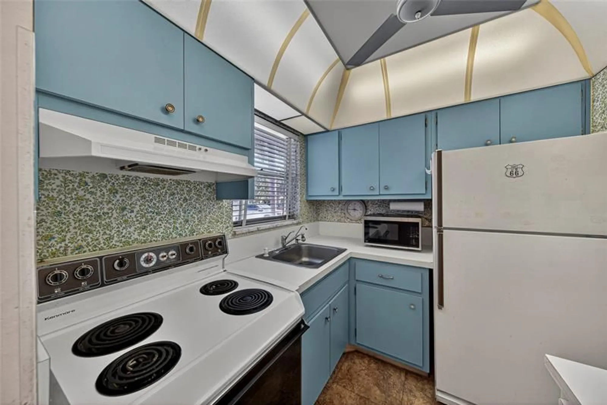 Property Slideshow image 19 of 61 | 2751 e golf blvd 1023, Pompano Beach, FL, 33064