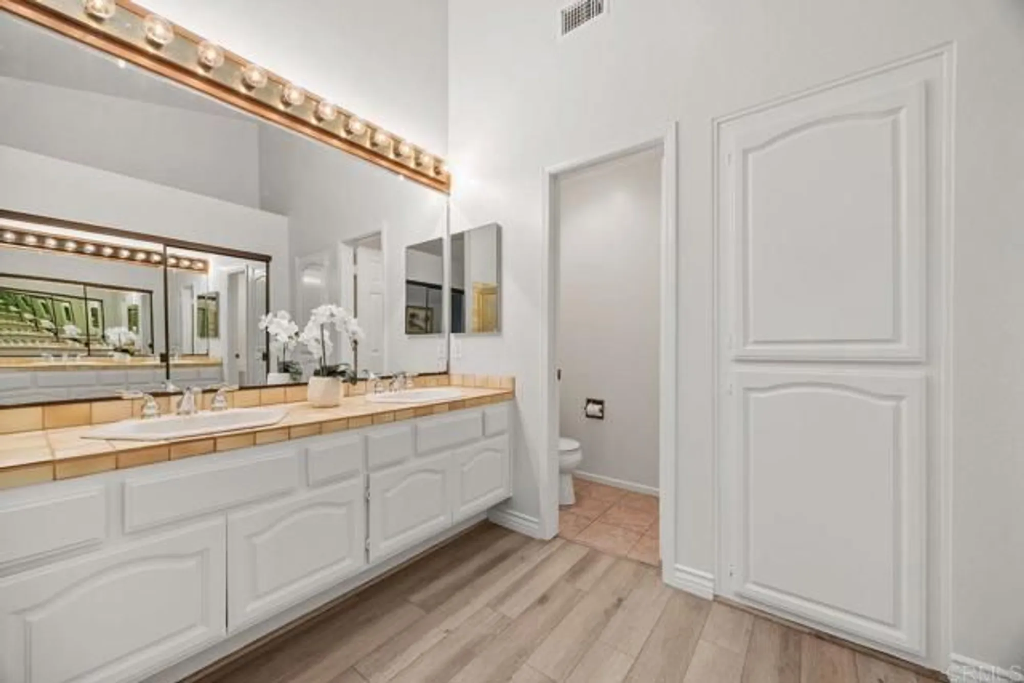 Property Slideshow image 18 of 45 | 7219 linden ter, Carlsbad, CA, 92011