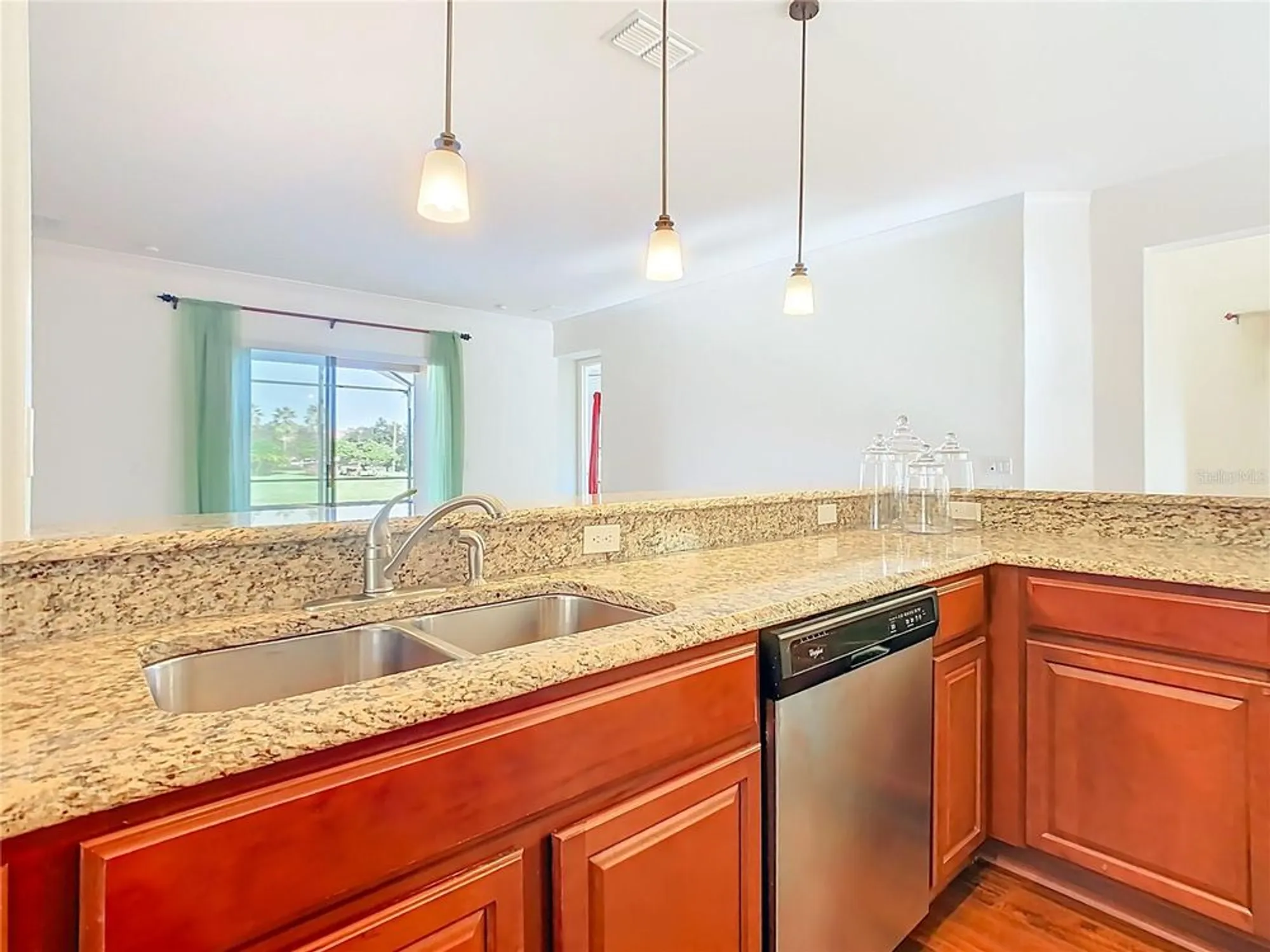 Property Slideshow image 15 of 61 | 650 carmel ln, Kissimmee, FL, 34759