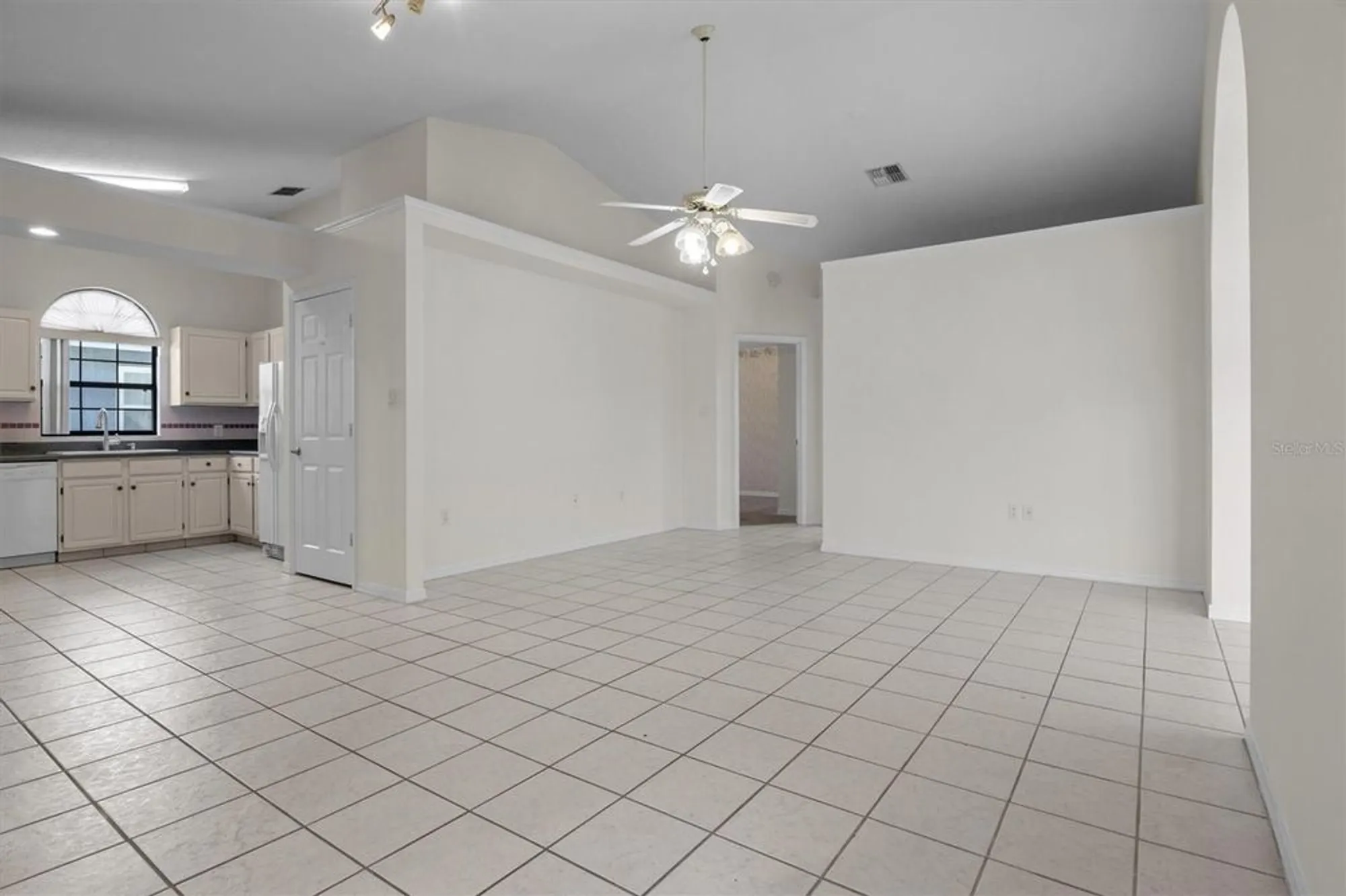 Property Slideshow image 2 of 26 | 6325 egret dr, Lakeland, FL, 33809