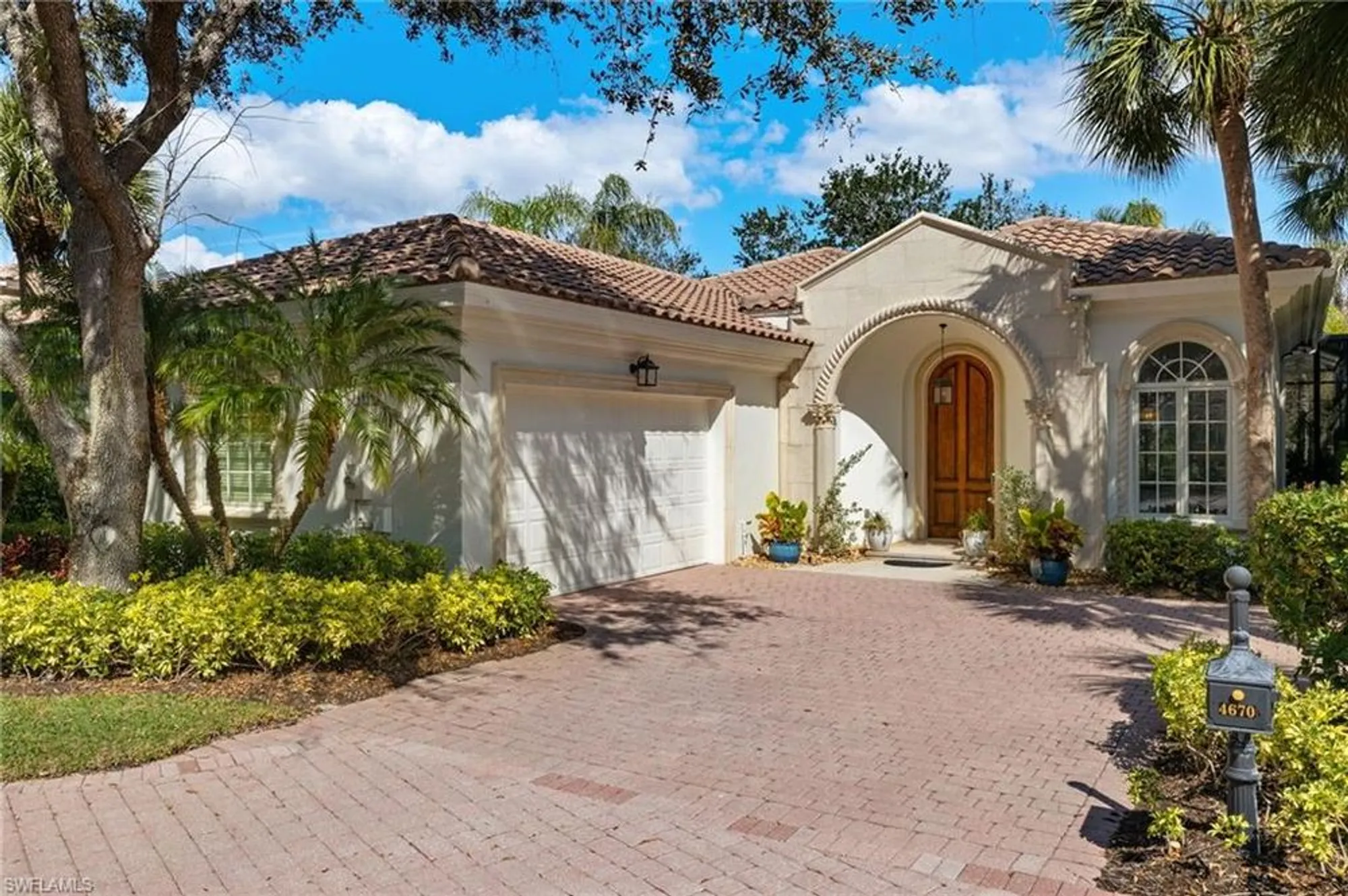 Property Slideshow image 19 of 28 | 4670 via roma, Estero, FL, 34134