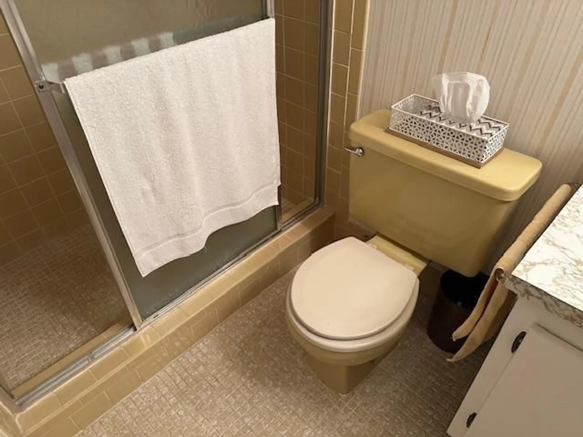 Property Slideshow image 16 of 26 | 7950 nw 5th ct 208, Margate, FL, 33063