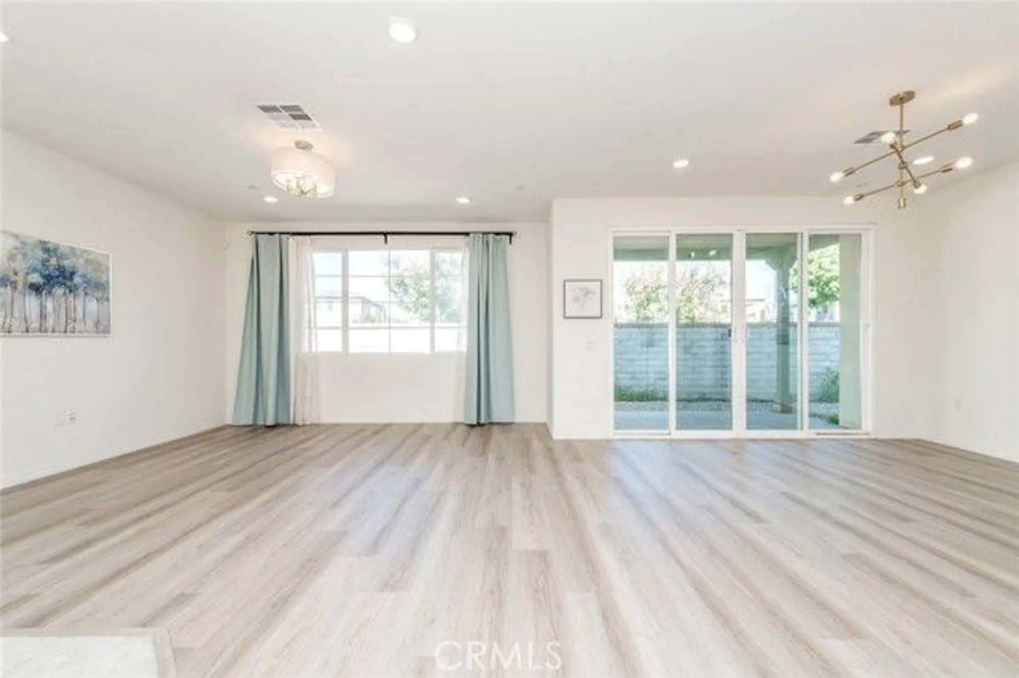 Property Slideshow image 7 of 50 | 4522 s afton privado, Ontario, CA, 91761