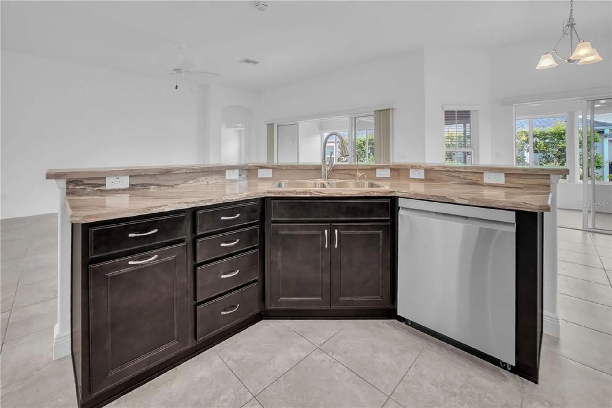 Property Slideshow image 17 of 55 | 3233 lowe ct, The Villages, FL, 32163