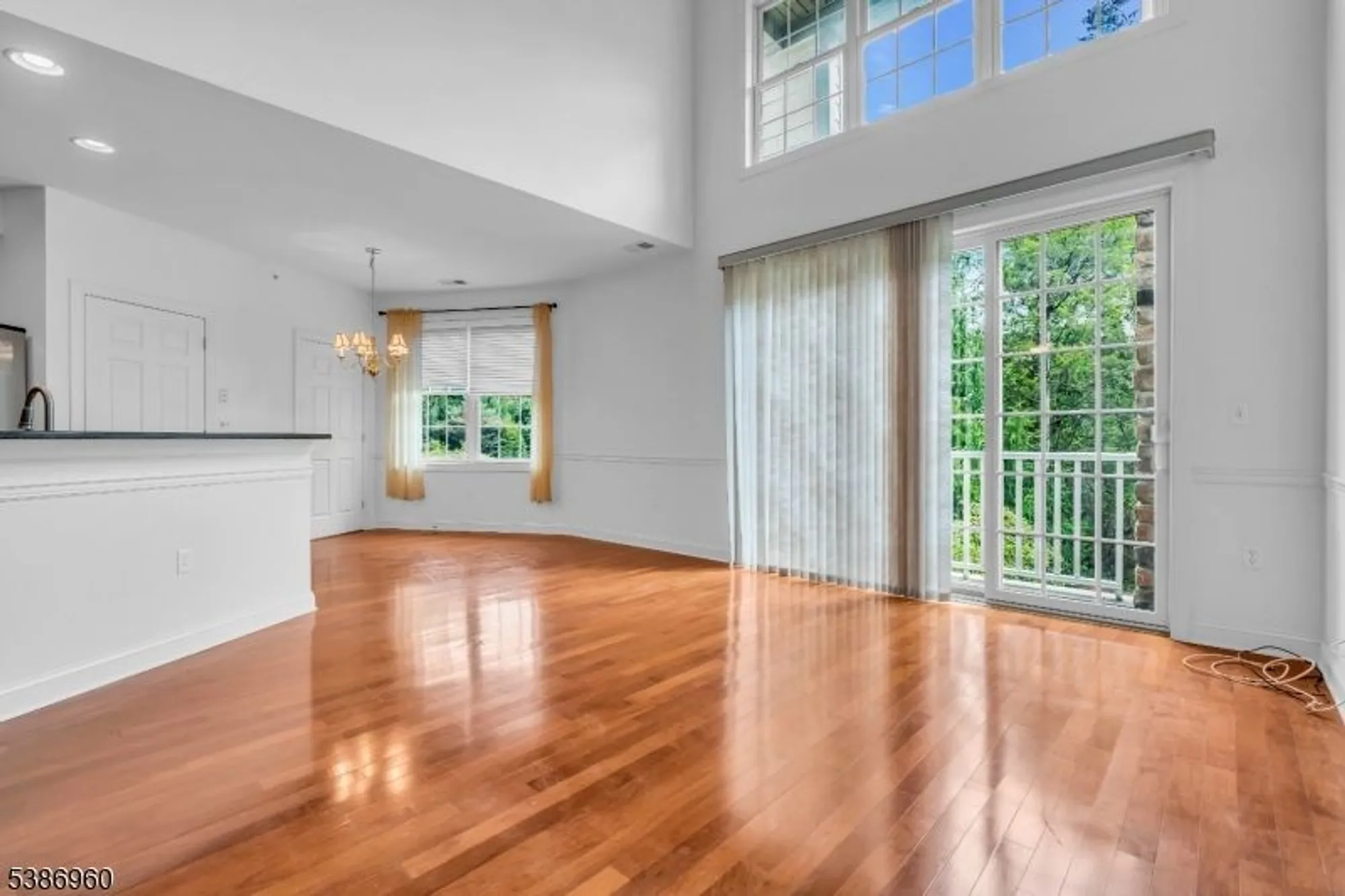 Property Slideshow image 8 of 38 | 182 victoria dr, Basking Ridge, NJ, 07920