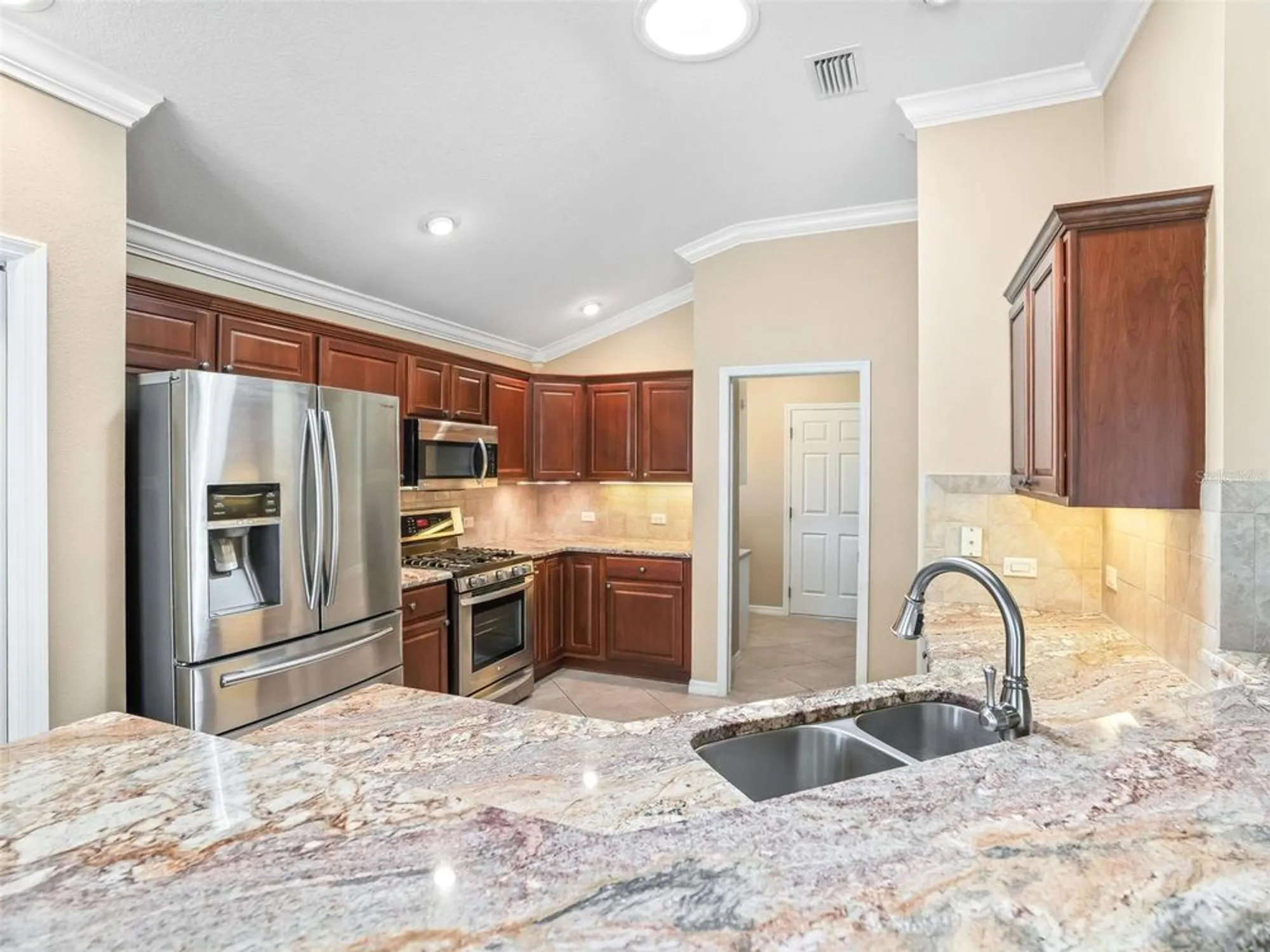 Property Slideshow image 15 of 54 | 728 dowding way, The Villages, FL, 32162