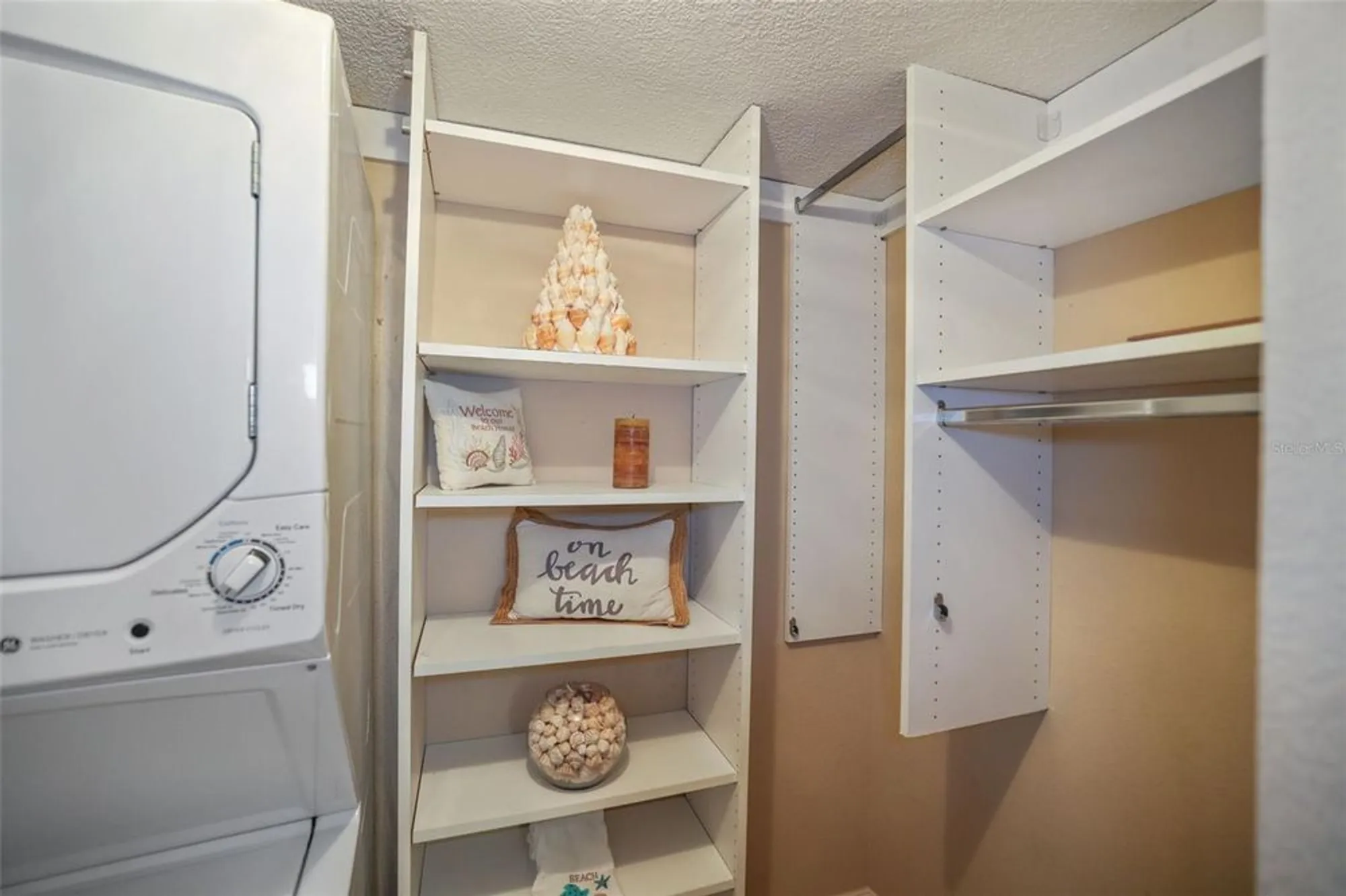 Property Slideshow image 13 of 58 | 18304 gulf blvd 217, Redington Shores, FL, 33708