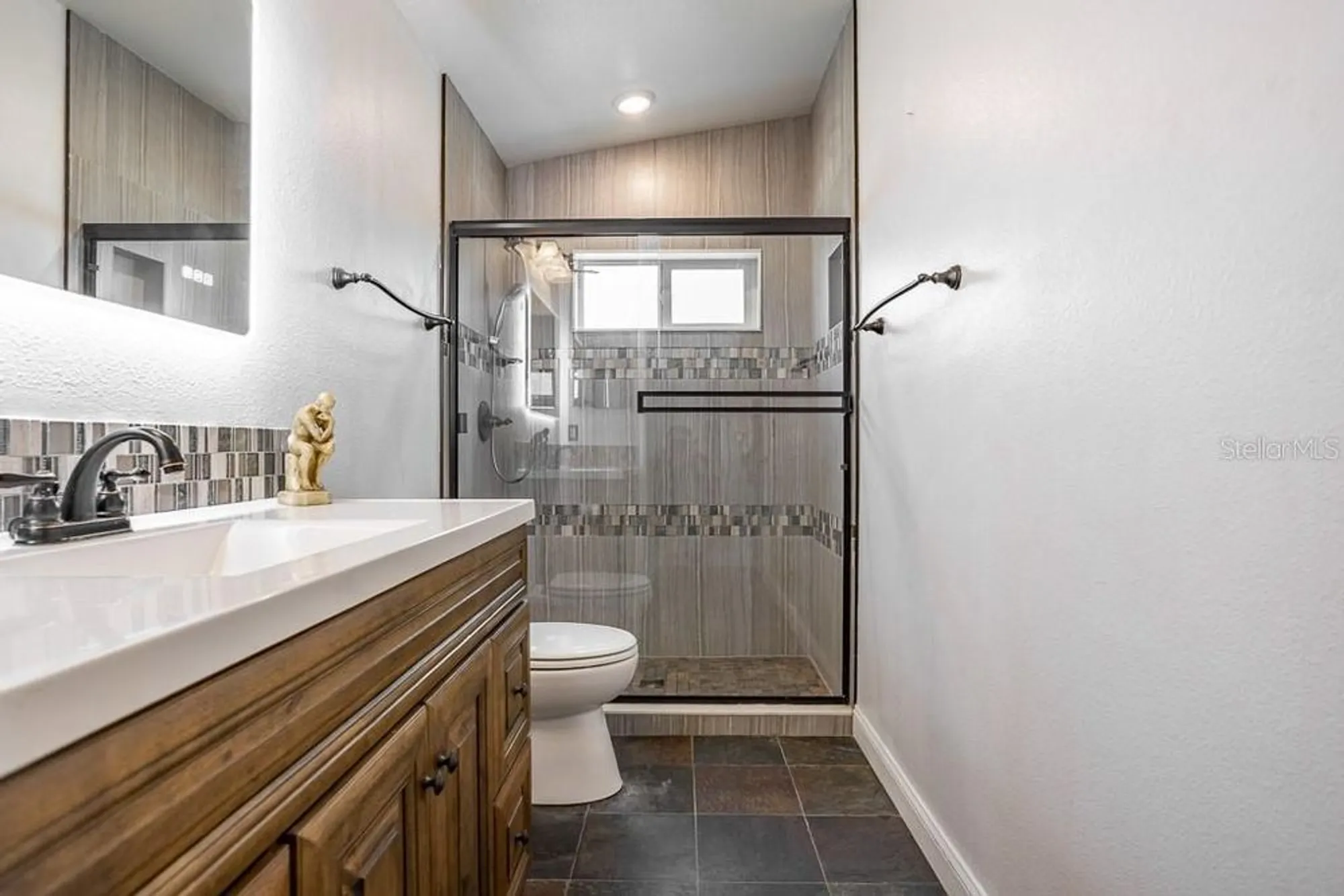 Property Slideshow image 12 of 54 | 13110 elgar pl, Riverview, FL, 33579