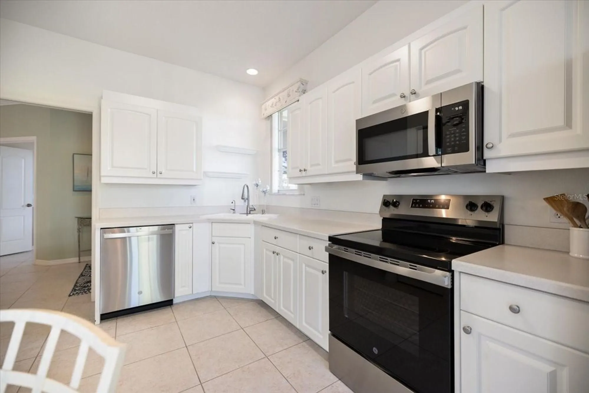Property Slideshow image 6 of 40 | 900 paisley ct 1, Venice, FL, 34293