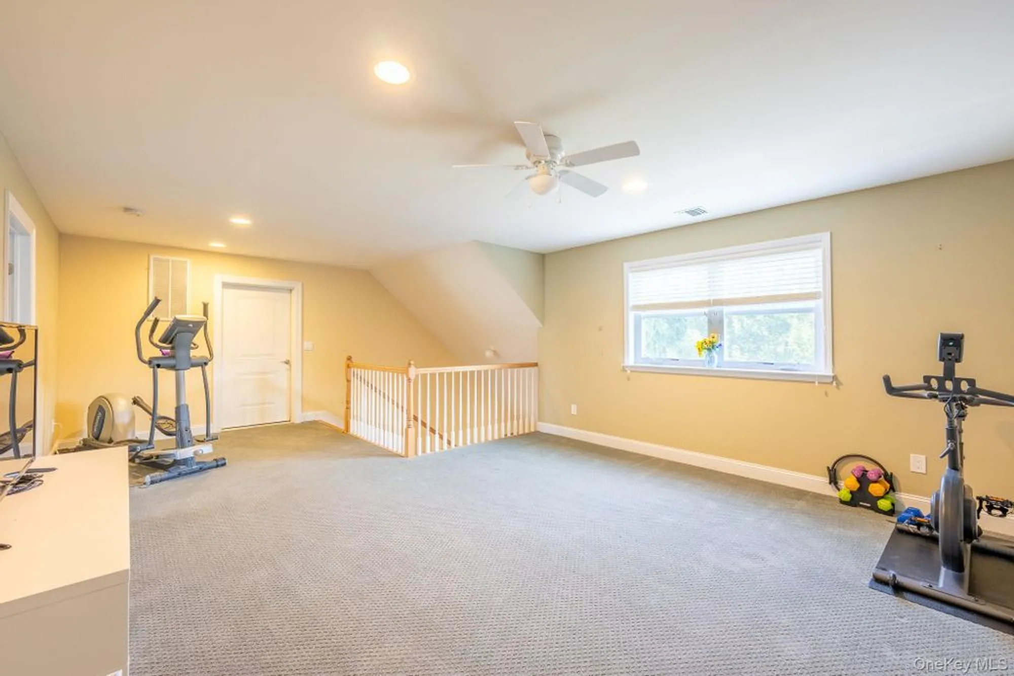 Property Slideshow image 15 of 22 | 18 kennsington ct, Riverhead, NY, 11901