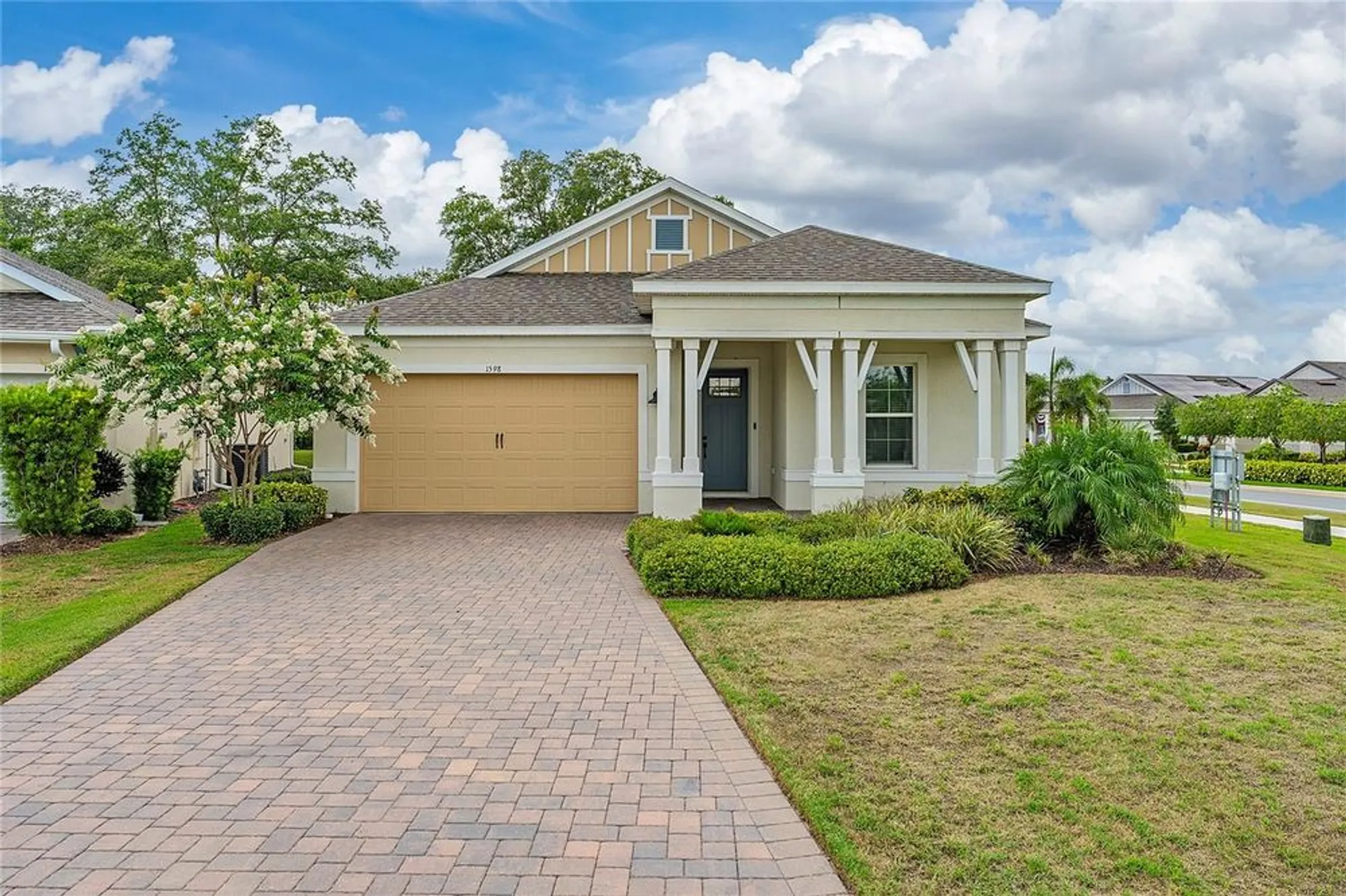 Property Slideshow image 1 of 38 | 1598 whitewood ct, Kissimmee, FL, 34747