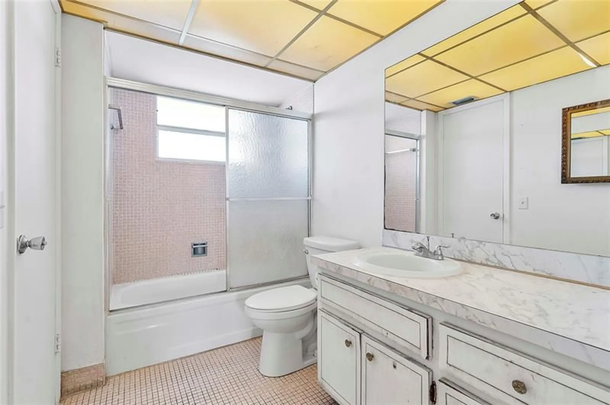 Property Slideshow image 12 of 21 | , Lauderdale Lakes, FL, 33313