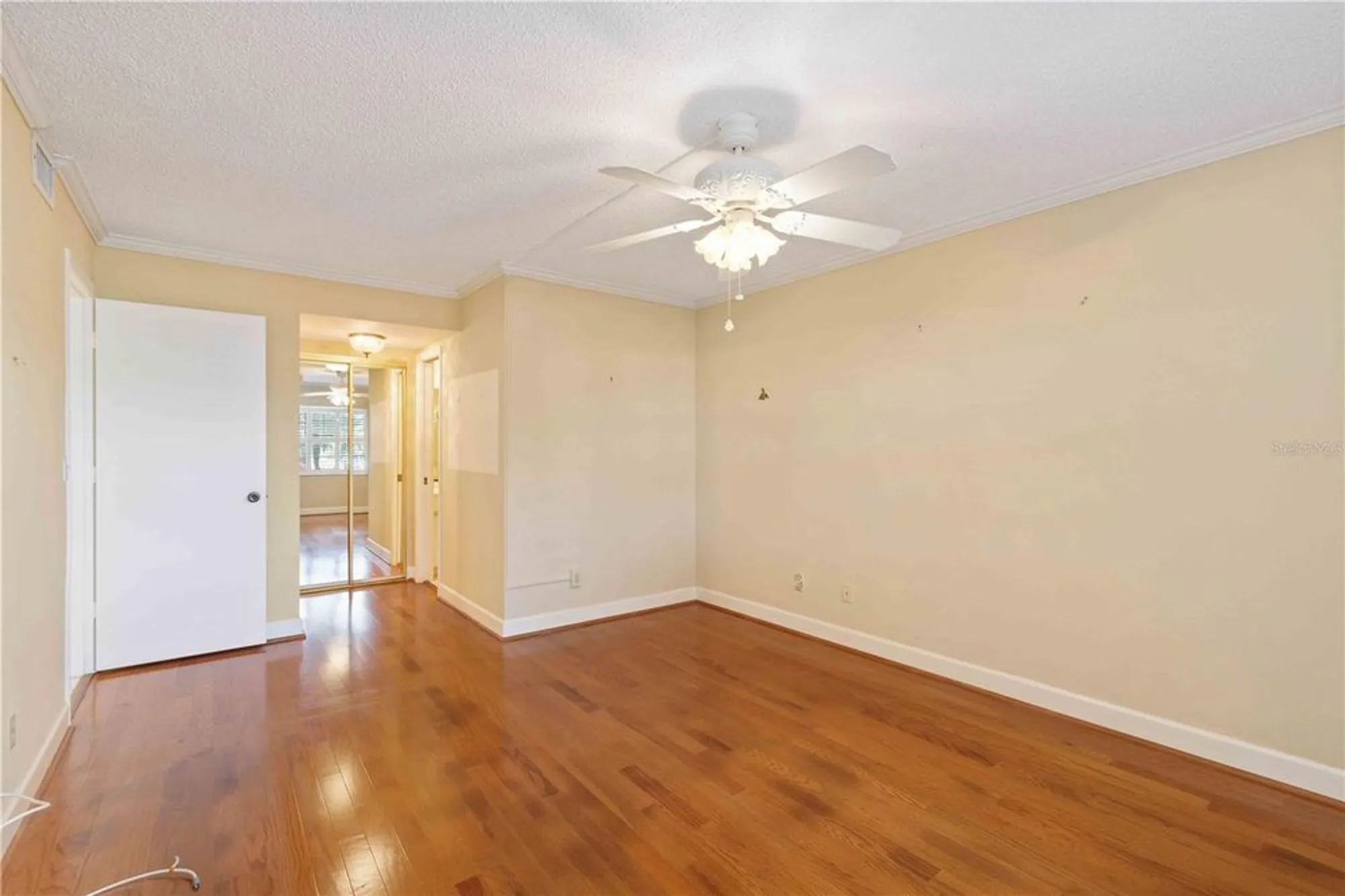 Property Slideshow image 10 of 23 | 6999 w country club dr 125, Sarasota, FL, 34243