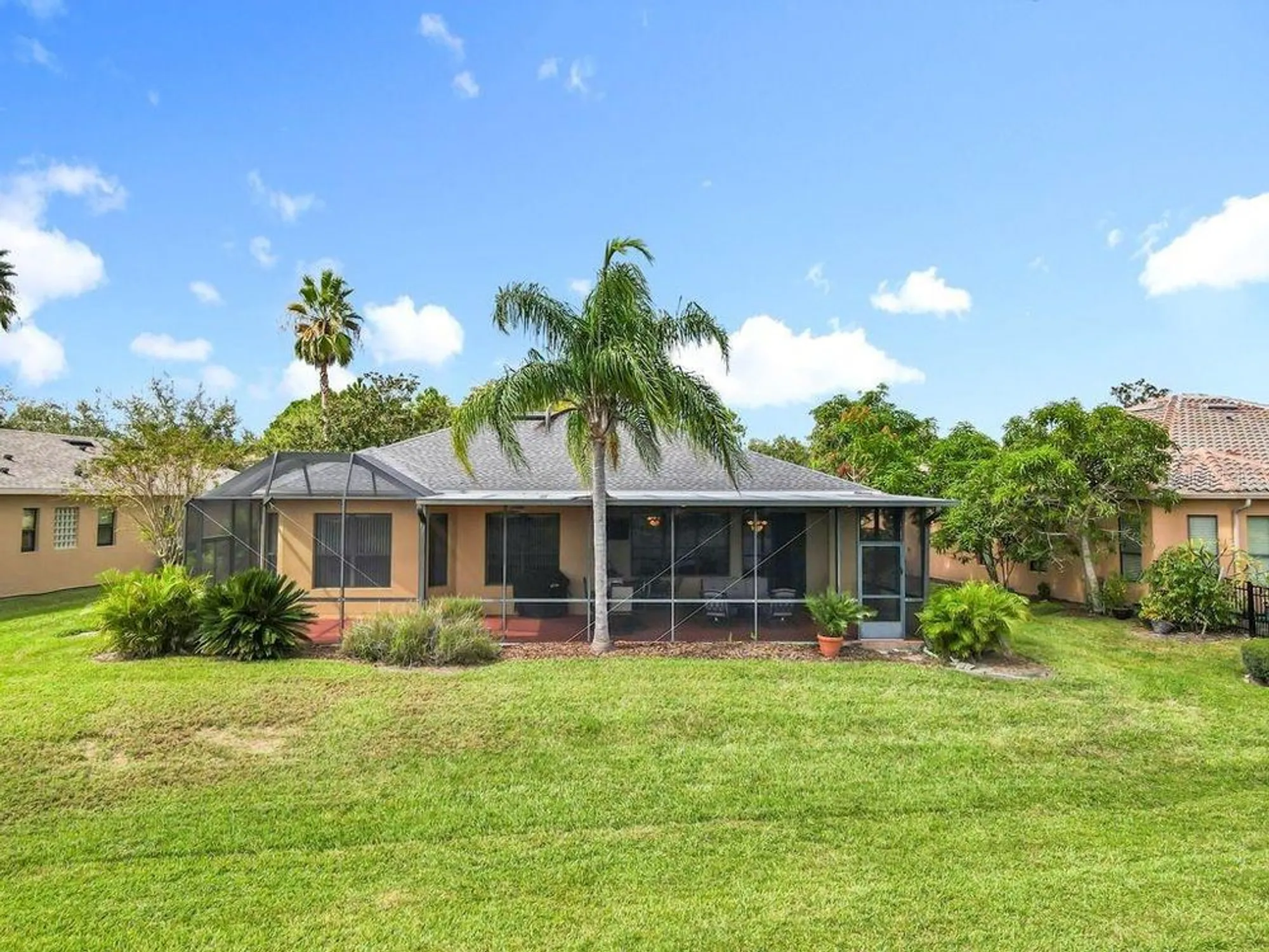 Property Slideshow image 5 of 63 | 639 villa park rd, Kissimmee, FL, 34759