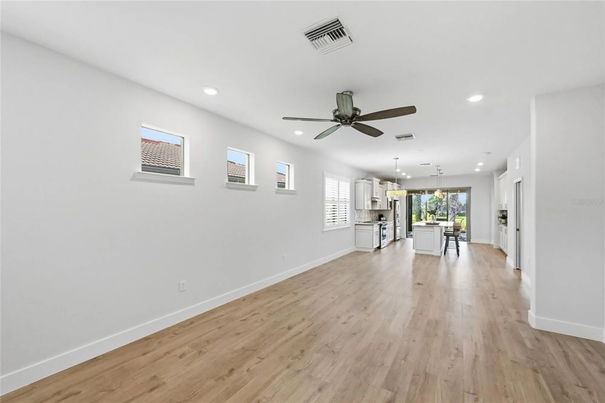 Property Slideshow image 12 of 56 | 17029 hampton falls ter, Bradenton, FL, 34202