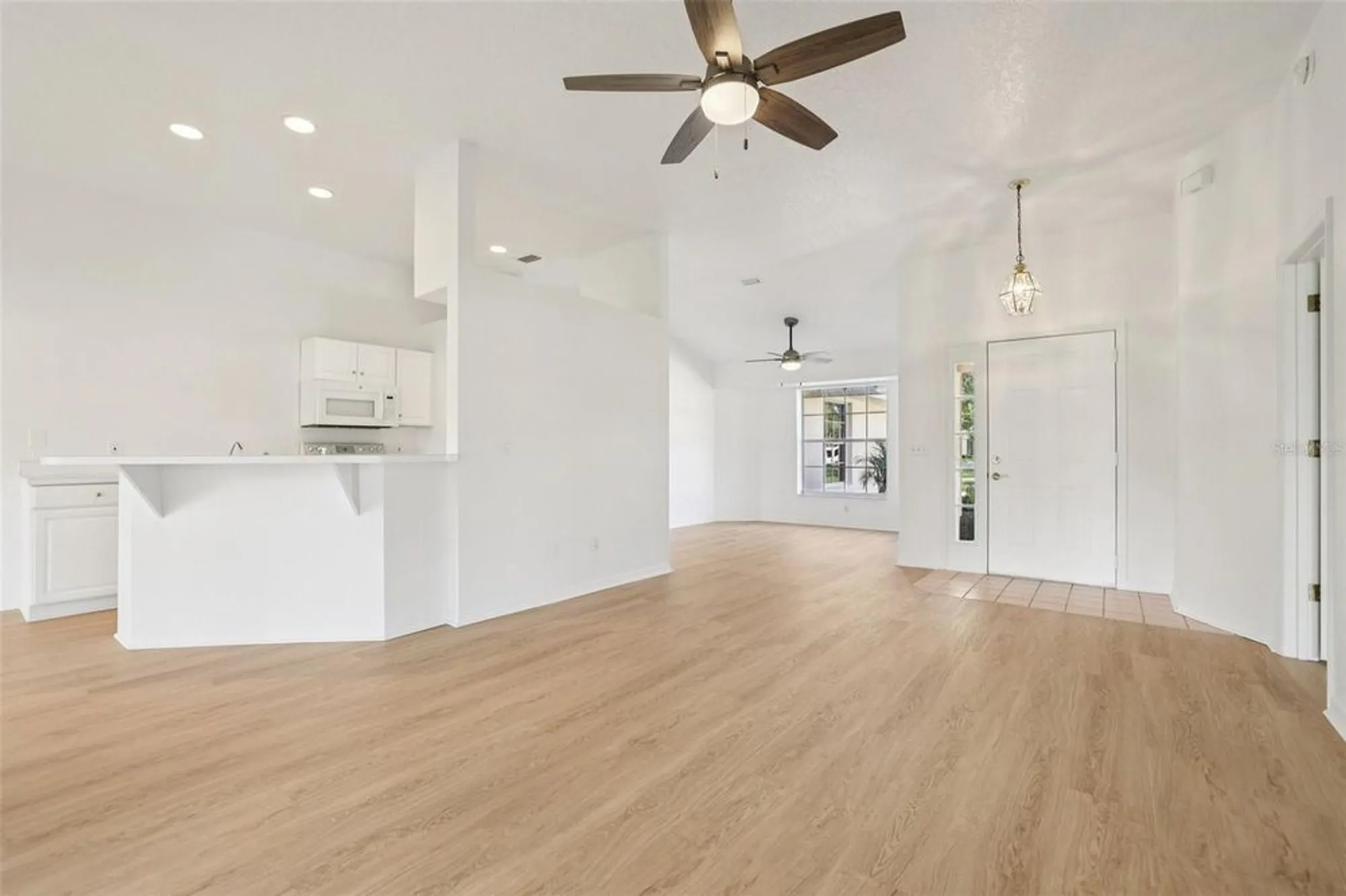 Property Slideshow image 8 of 41 | 512 juniper way, Tavares, FL, 32778