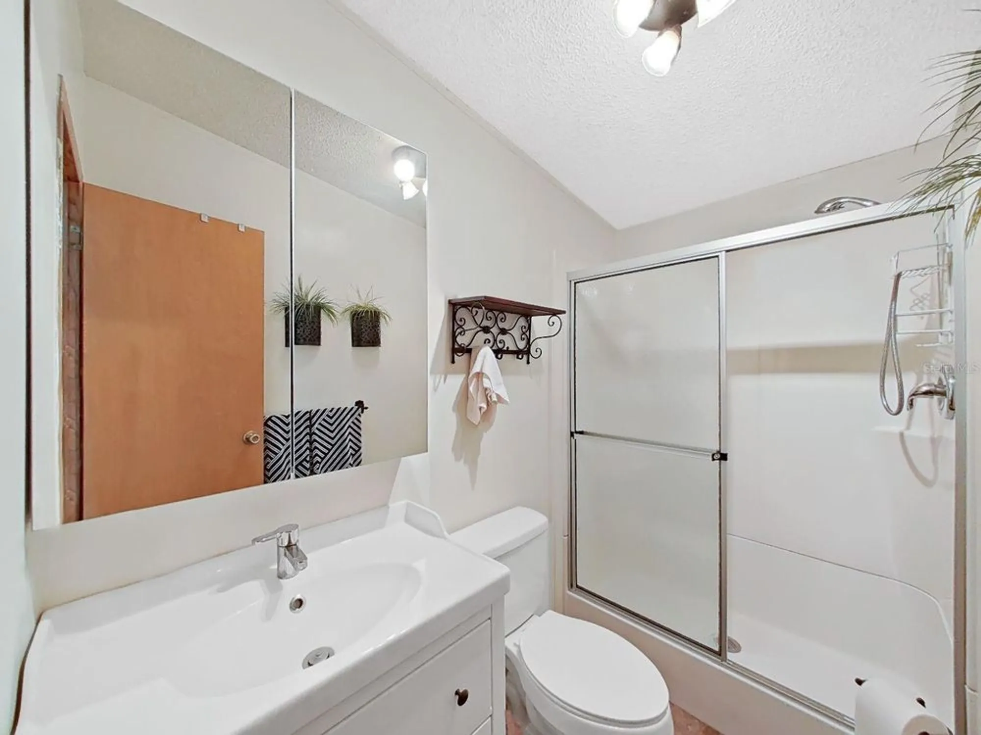 Property Slideshow image 29 of 44 | 1758 fox hill dr, Lakeland, FL, 33810