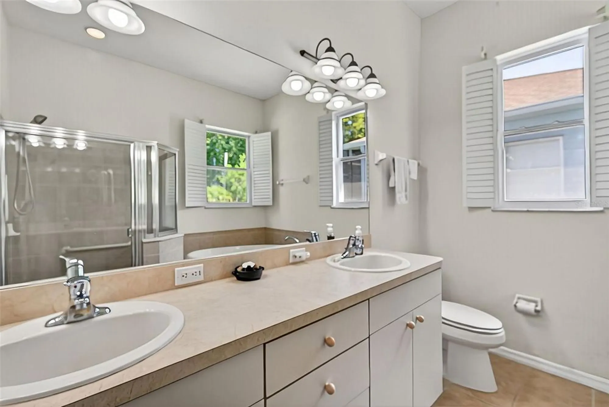 Property Slideshow image 55 of 71 | 11501 bloomington ct, New Port Richey, FL, 34654