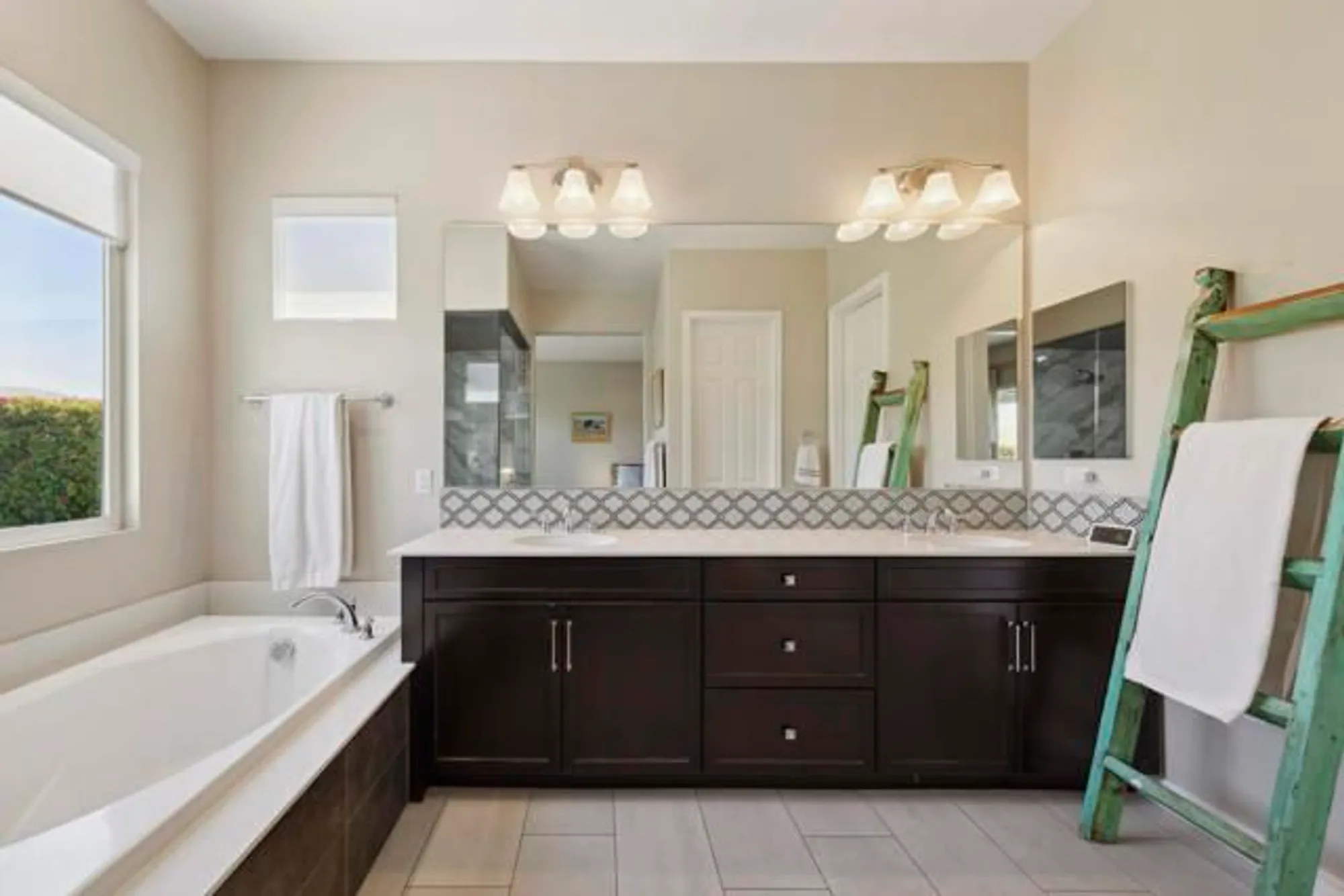 Property Slideshow image 18 of 59 | 84994 bedero ct, Indio, CA, 92203