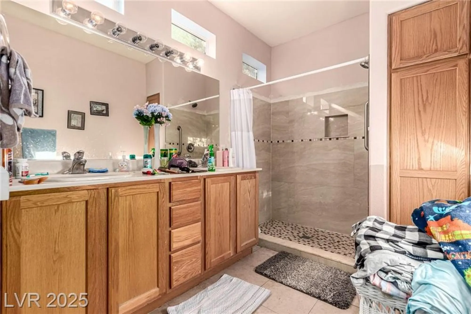 Property Slideshow image 12 of 18 | 4952 rivedro st, Las Vegas, NV, 89135