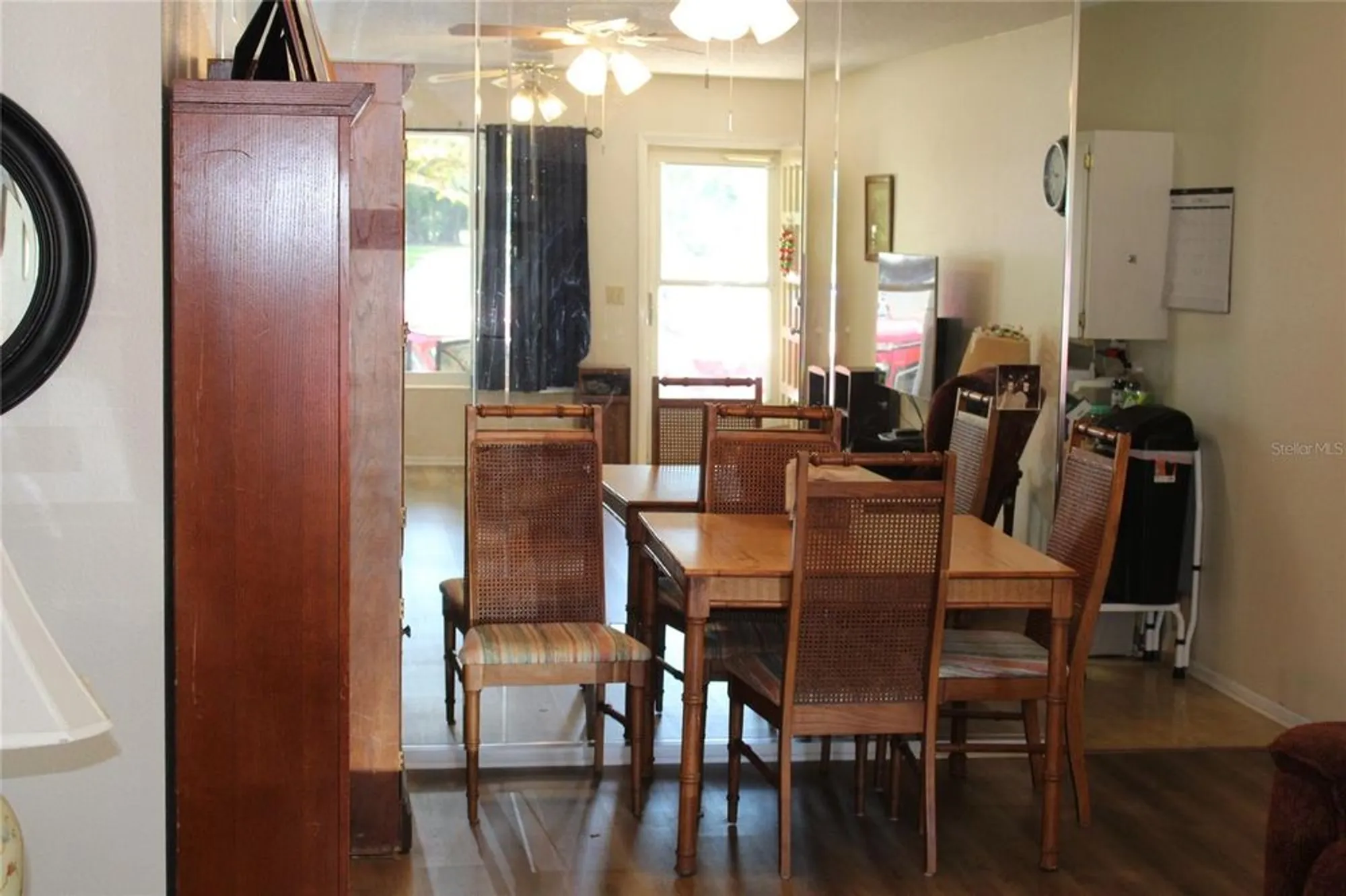 Property Slideshow image 8 of 39 | 2360 irish ln 16, Clearwater, FL, 33763