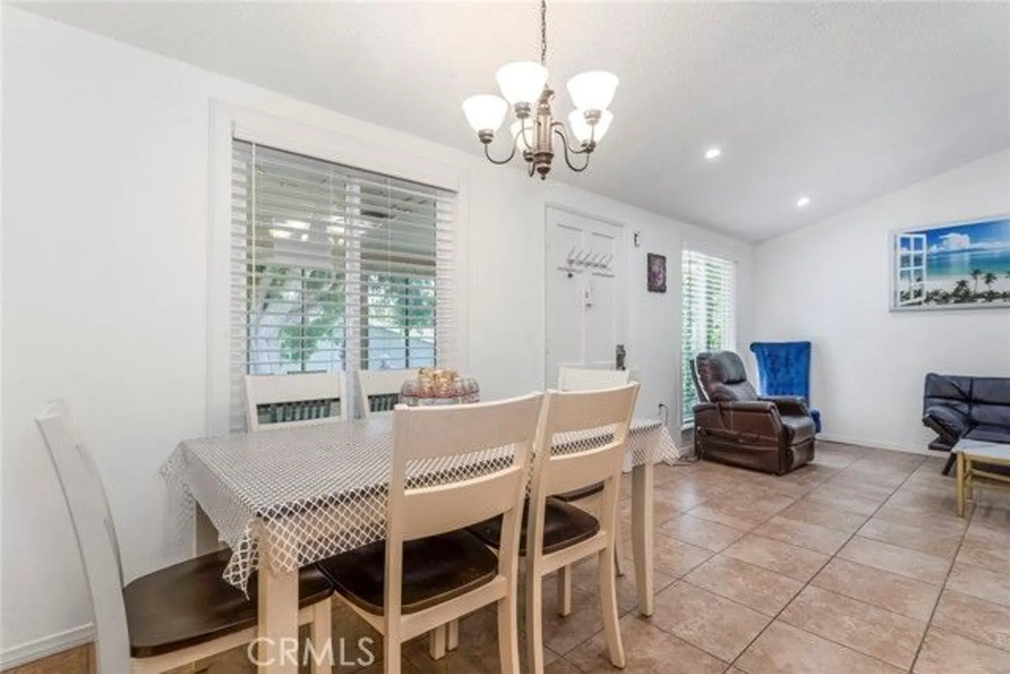 Property Slideshow image 11 of 35 | 19124 avenue of the oaks a, Newhall, CA, 91321