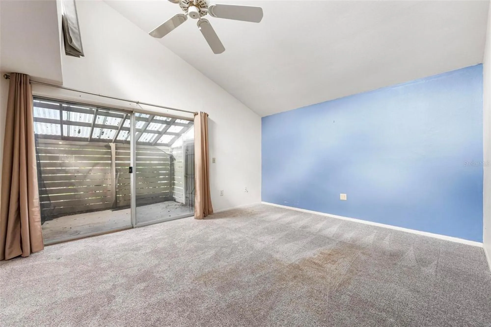 Property Slideshow image 15 of 25 | 2227 circlewood dr # 52, Sarasota, FL, 34231